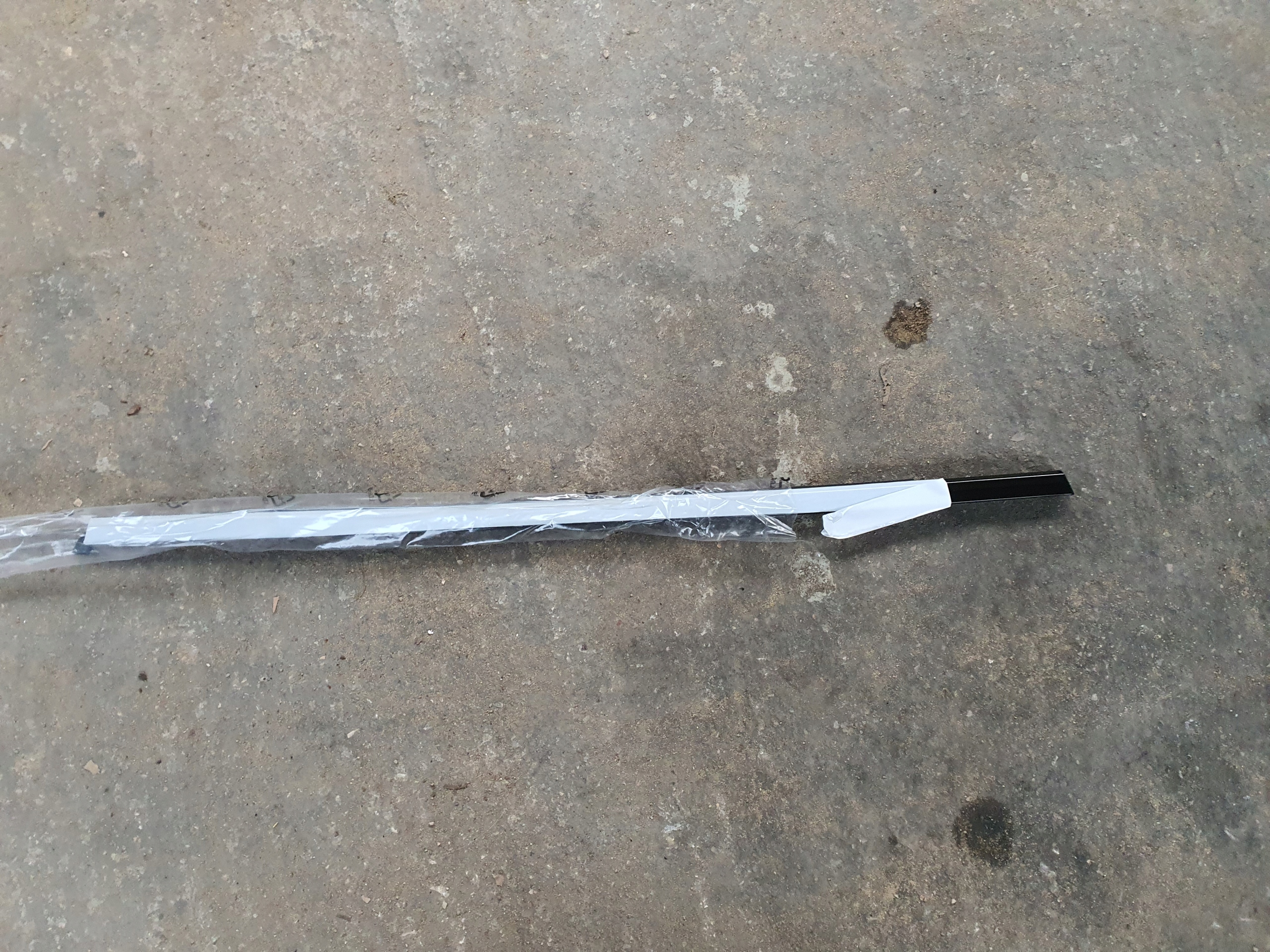 PORSCHE MACAN moulding windows dust rear left black POLYSK new OEM