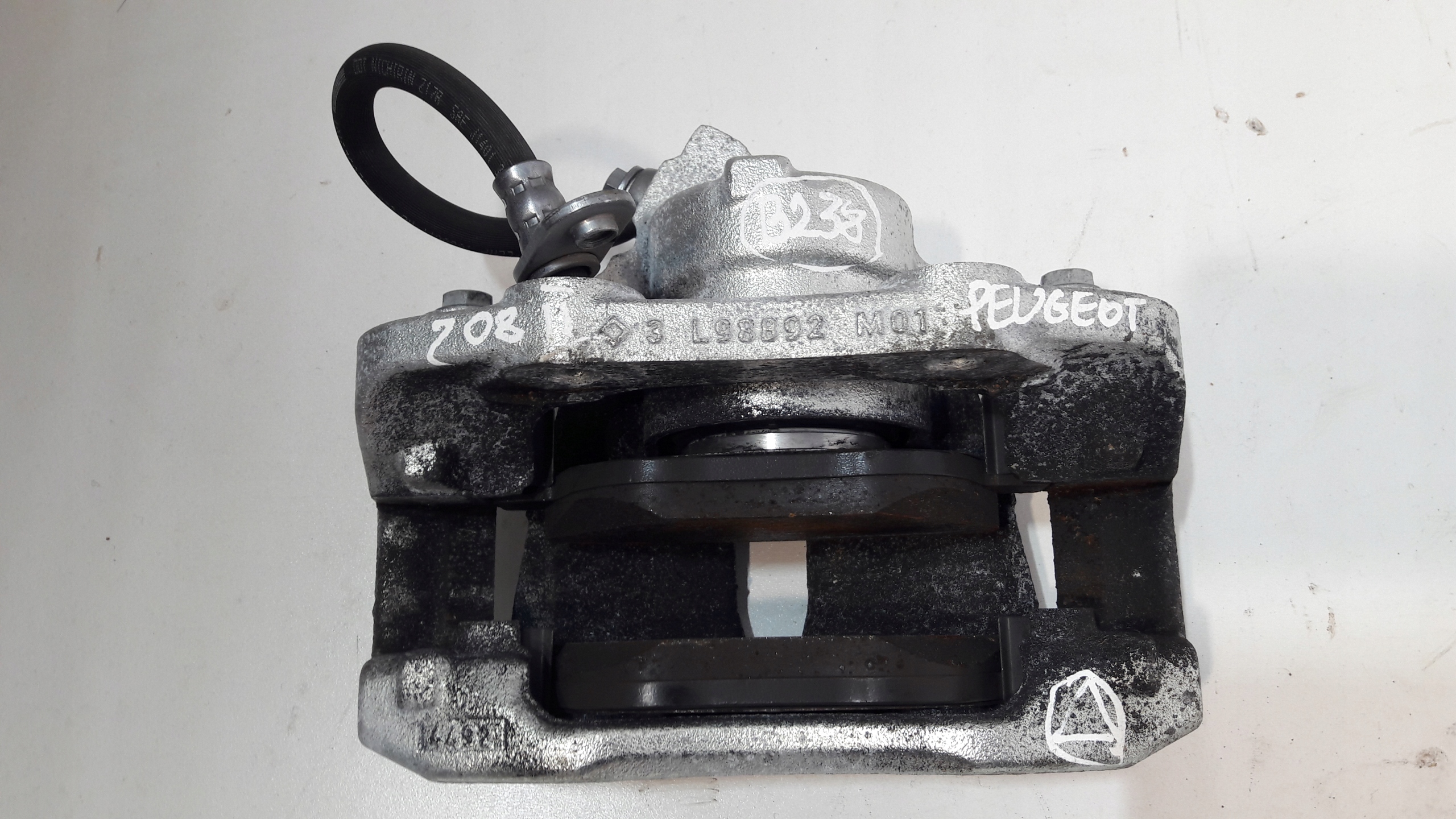 PEUGEOT 208 II caliper brake left front L98892