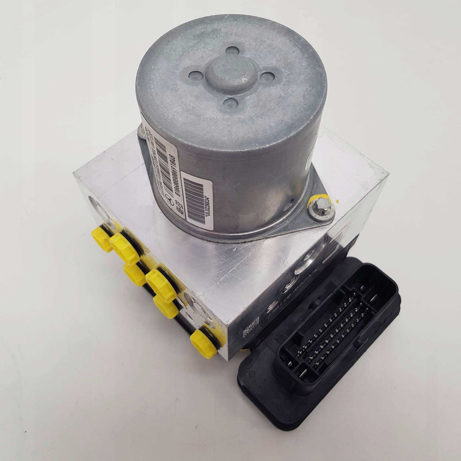 2054310700 - MERCEDES W205 C63 AMG насос ABS A2054310700