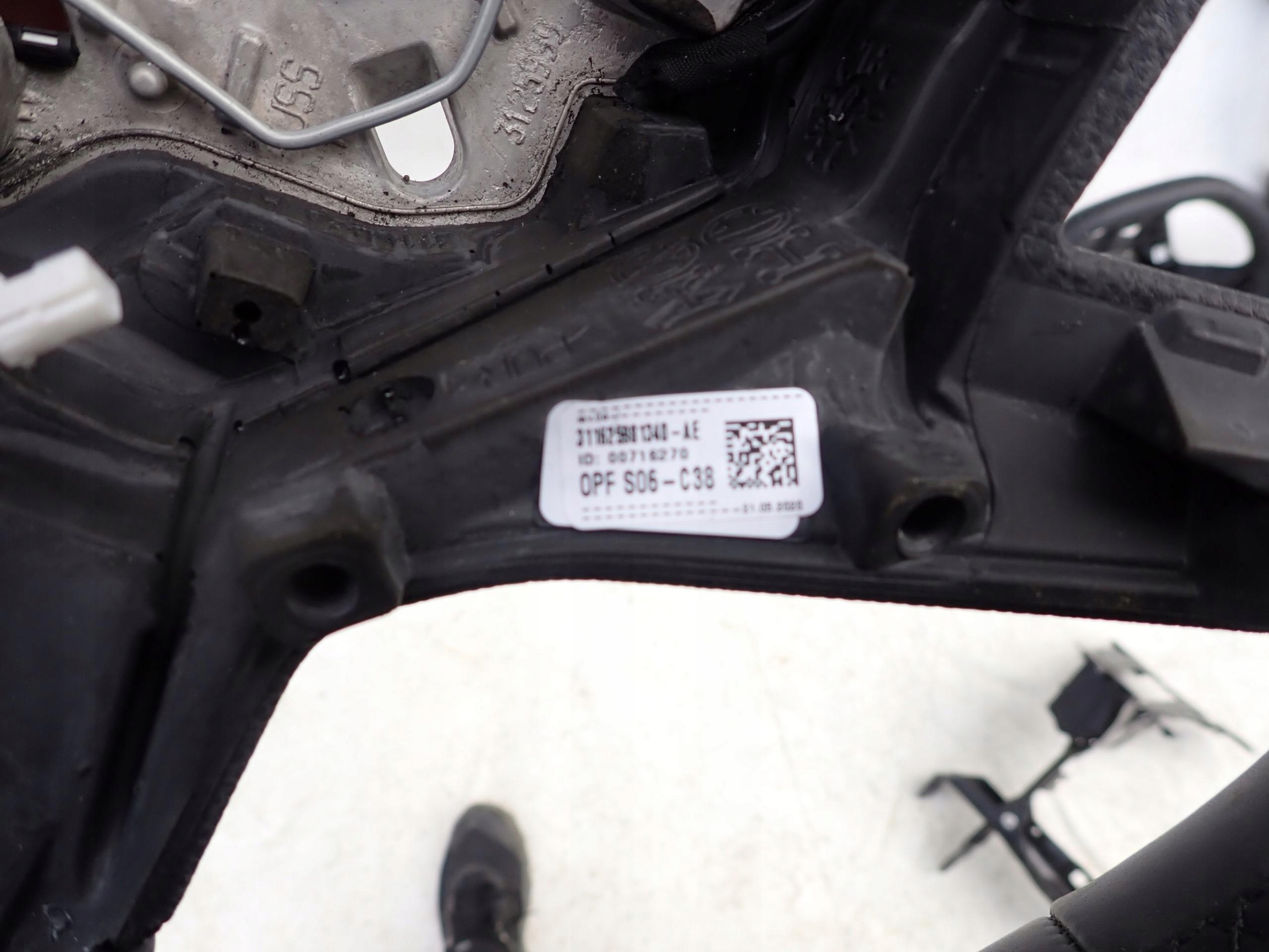 VW GOLF VIII 5H0 19- steering wheel, below with shifting