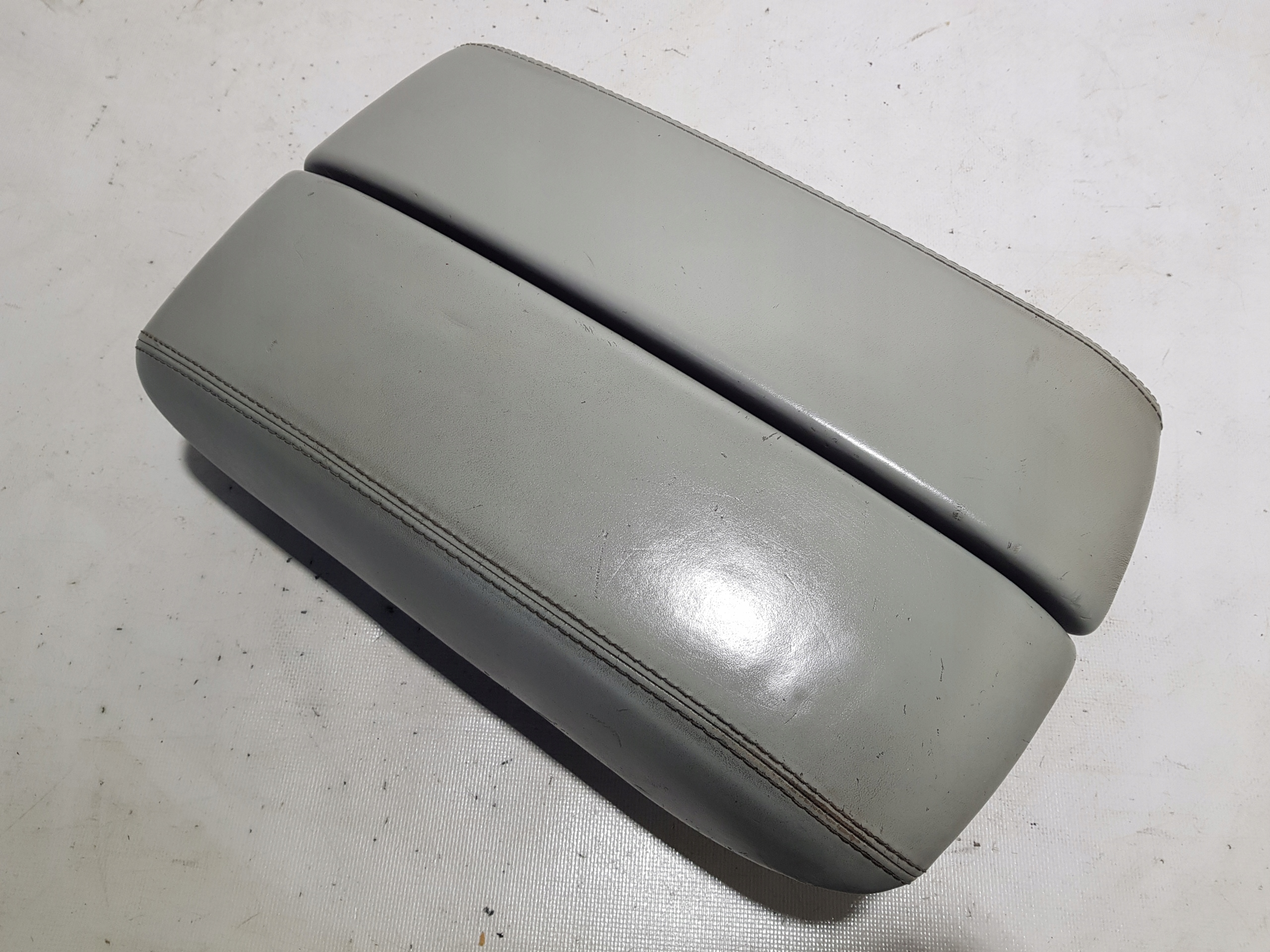 TUNEL central armrest AUDI A8 D4