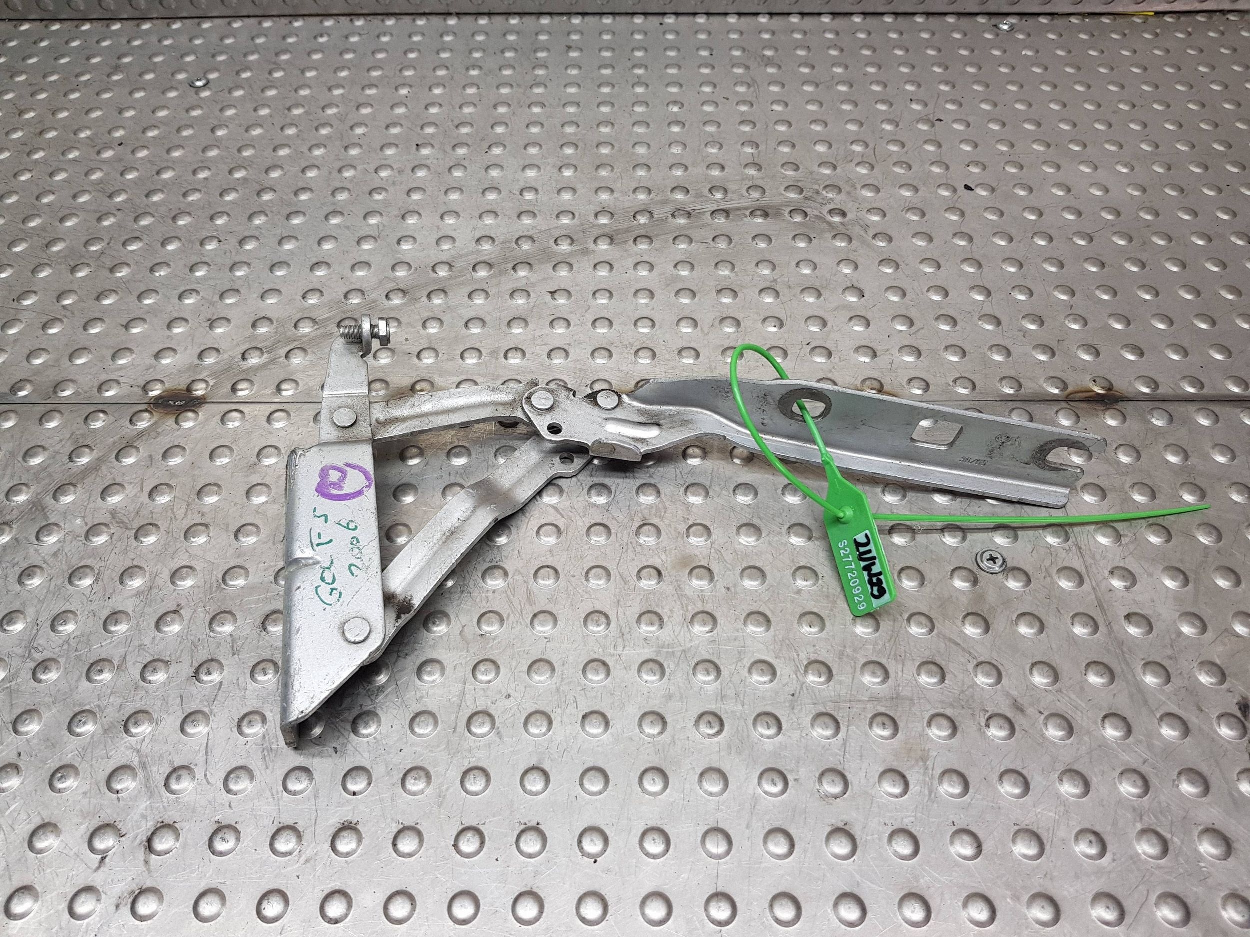 hinge bonnets left front 1K0823301C VW GOLF V