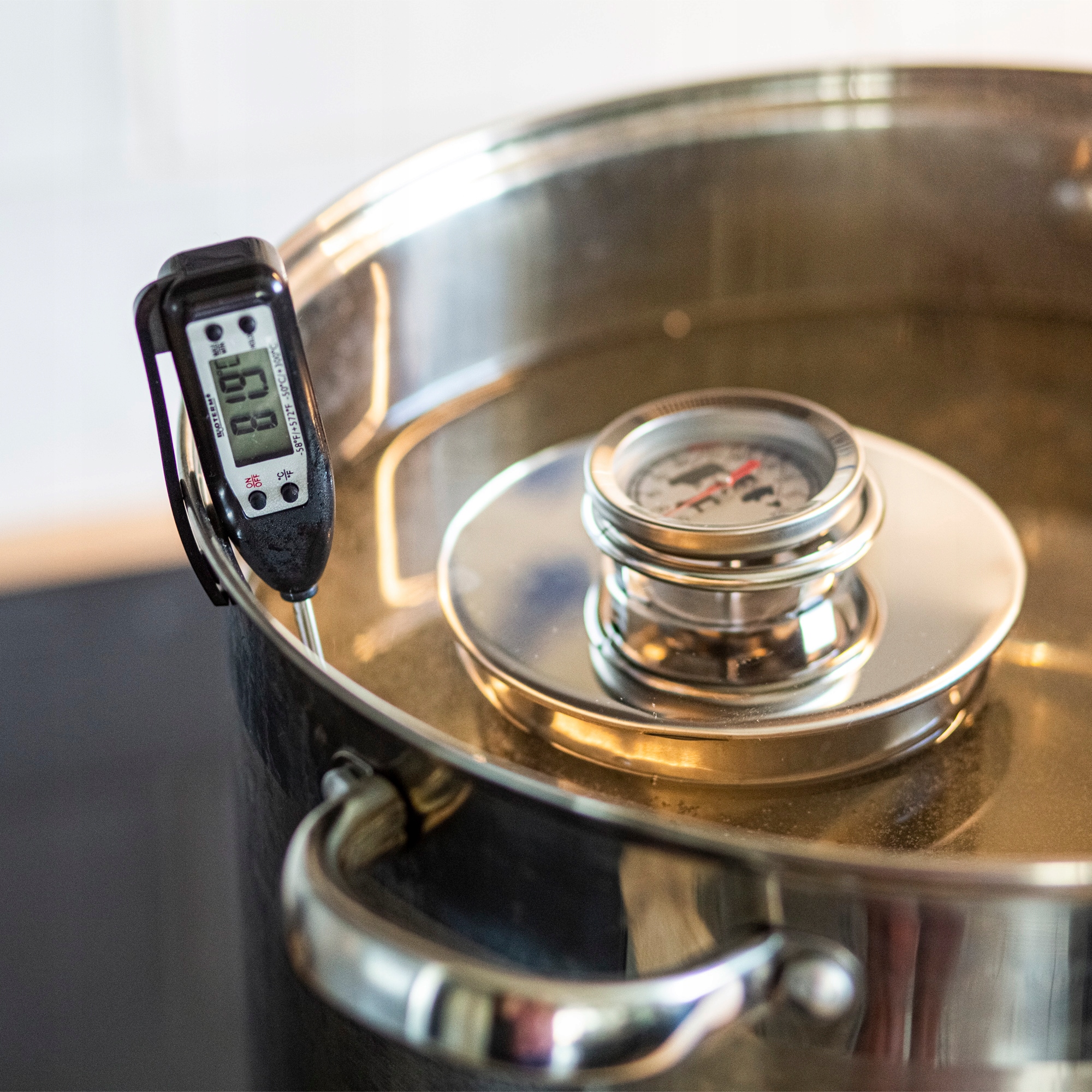 Elektroniczny termometr do żywności -50C do +300C Kod producenta 145709