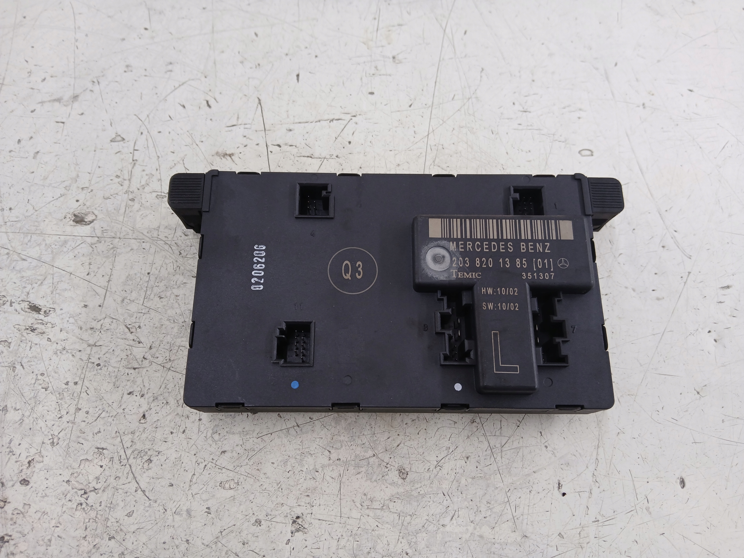 MERCEDES W203 module door left front 2038201385
