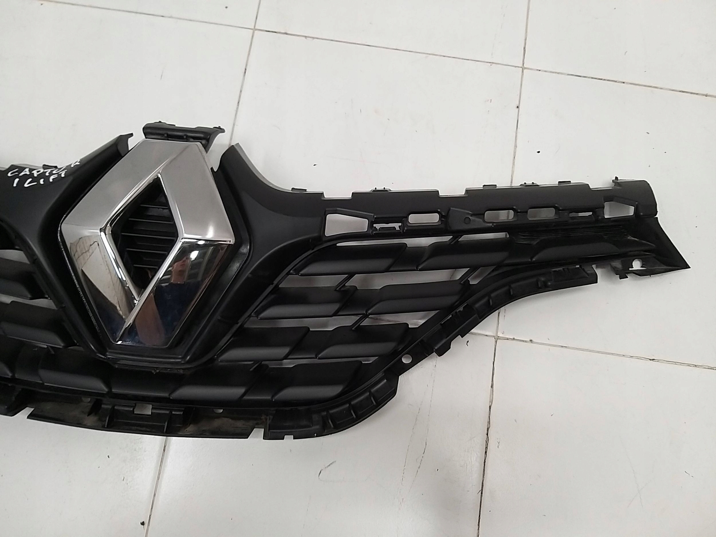 RENAULT CAPTUR e 1 LIFT 17-19 GRIGLIA 623109707R