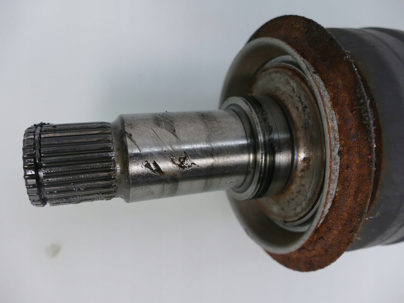 MERCEDES R171 3.5 V6 semi-axis left left rear part