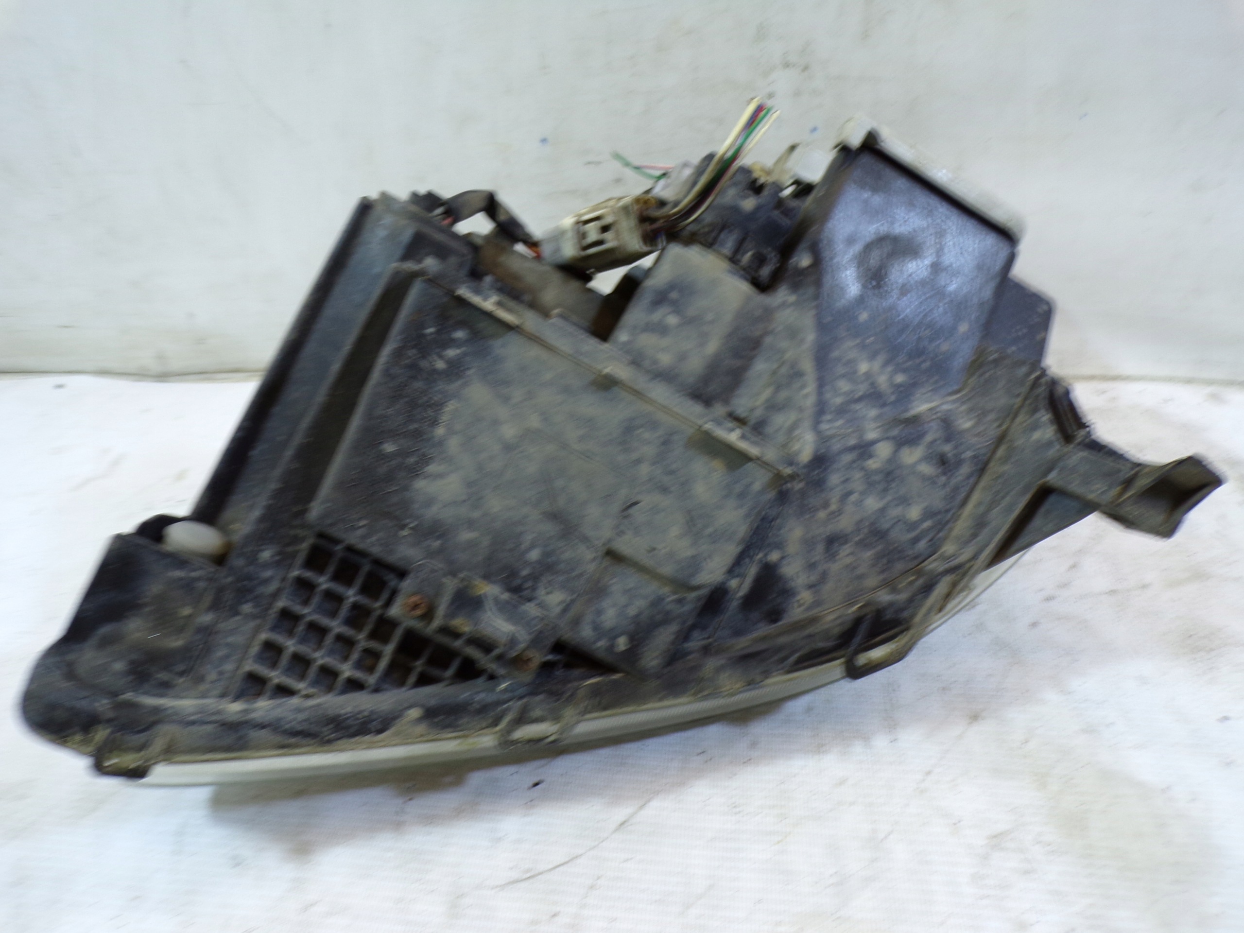 light front front right TOYOTA AVENSIS T25 (4) (K1)