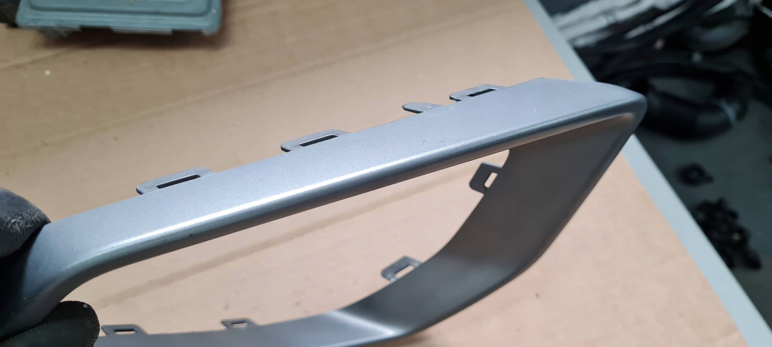 Q3 83A grid cap frame of a bumper right grey PLATINUM SLINE 83A853054A