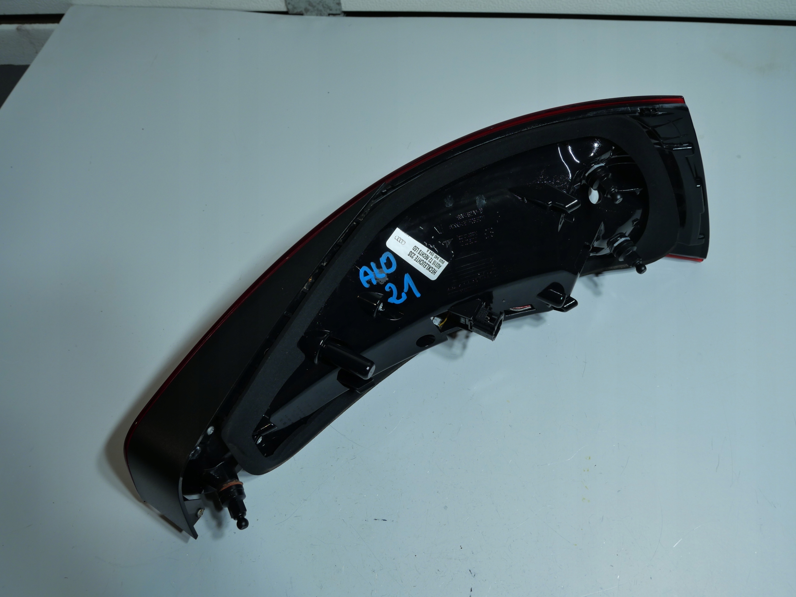 AUDI Q3 8U light right rear part rear LED 8U0945094A