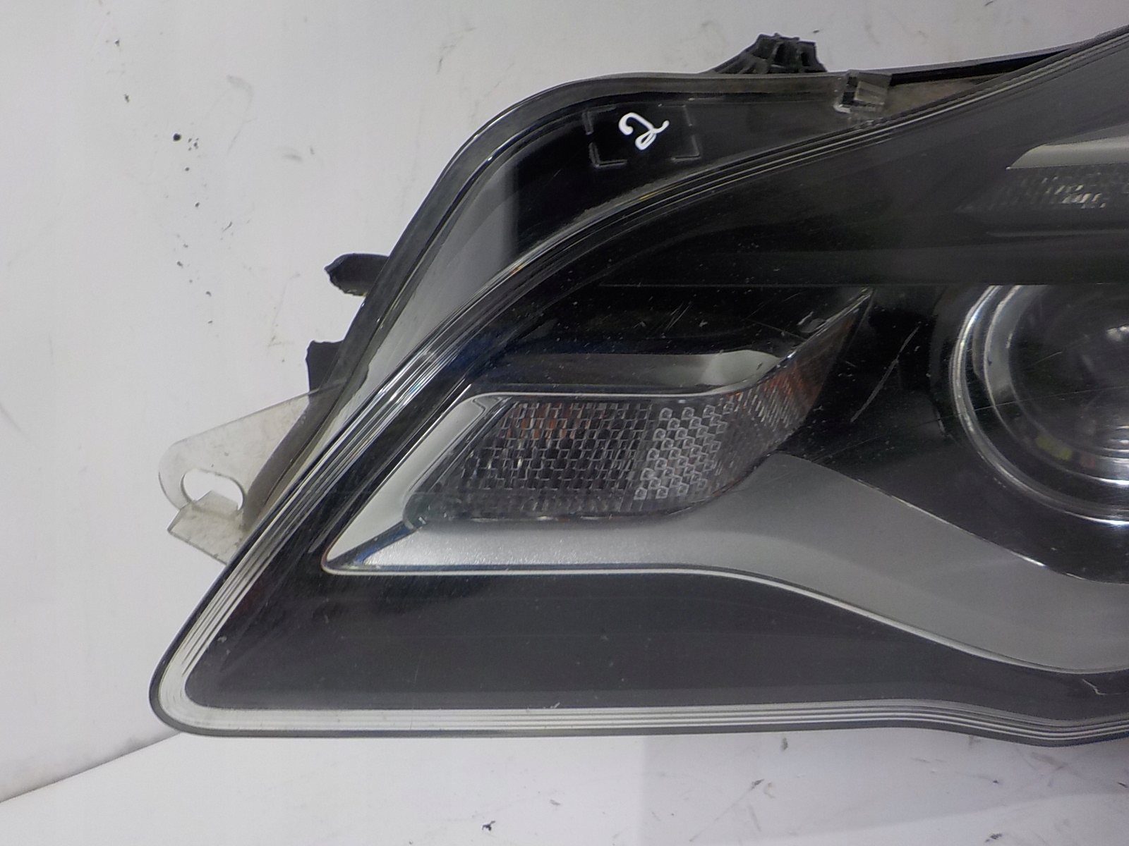 OPEL INSIGNIA A LIFT light left front front UK