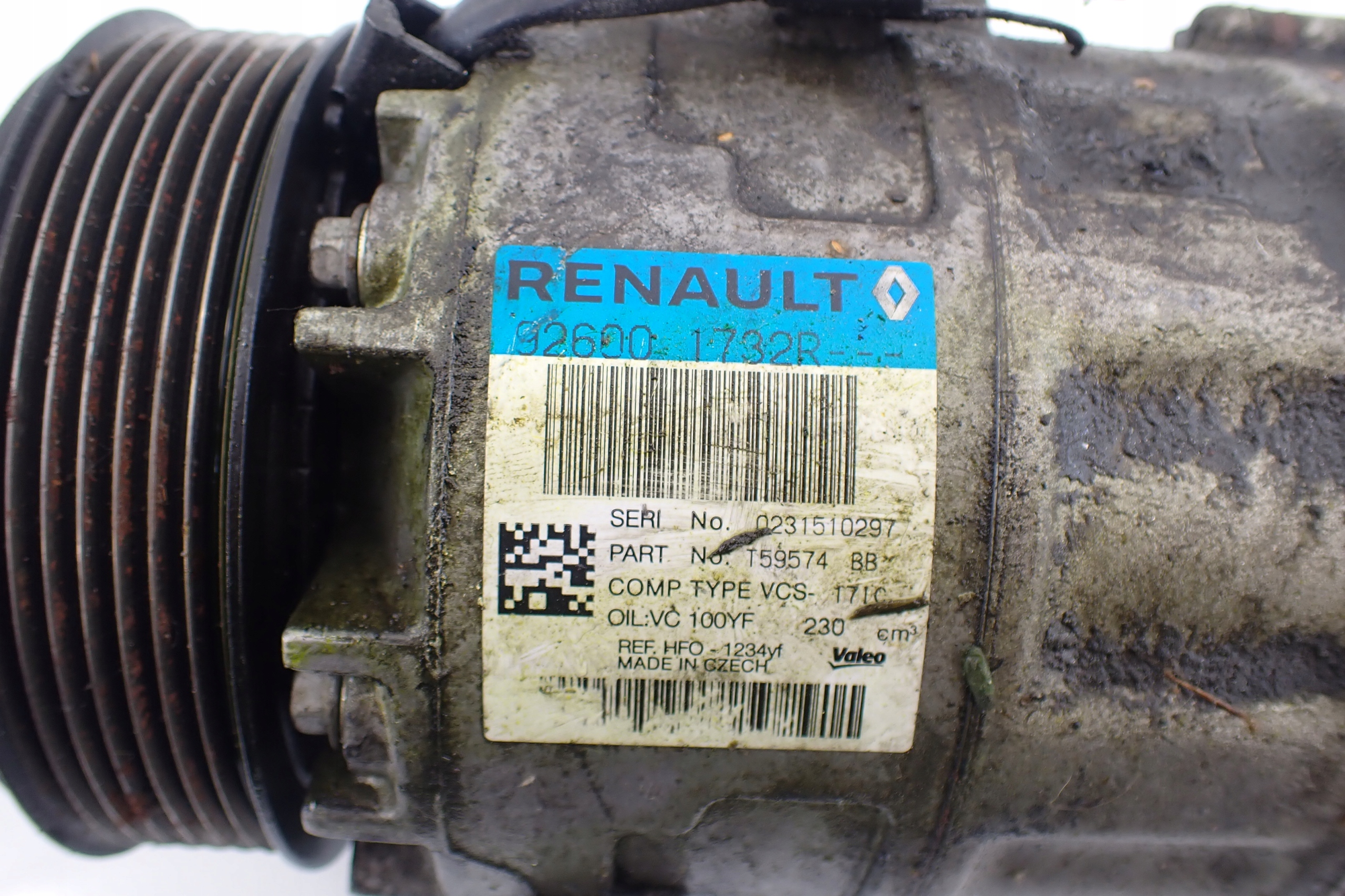 renault TRAFIC III компрессор кондиционера 926001732R