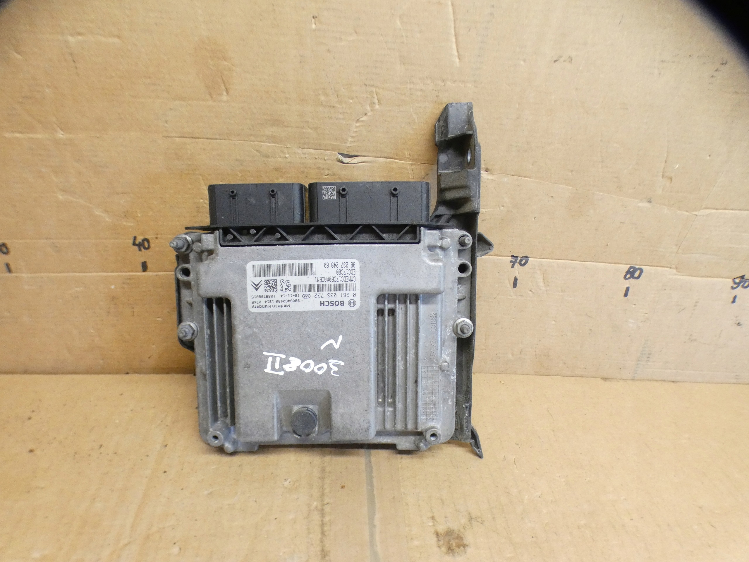 computer control unit of the engine PEUGEOT 3008 II 9823724980