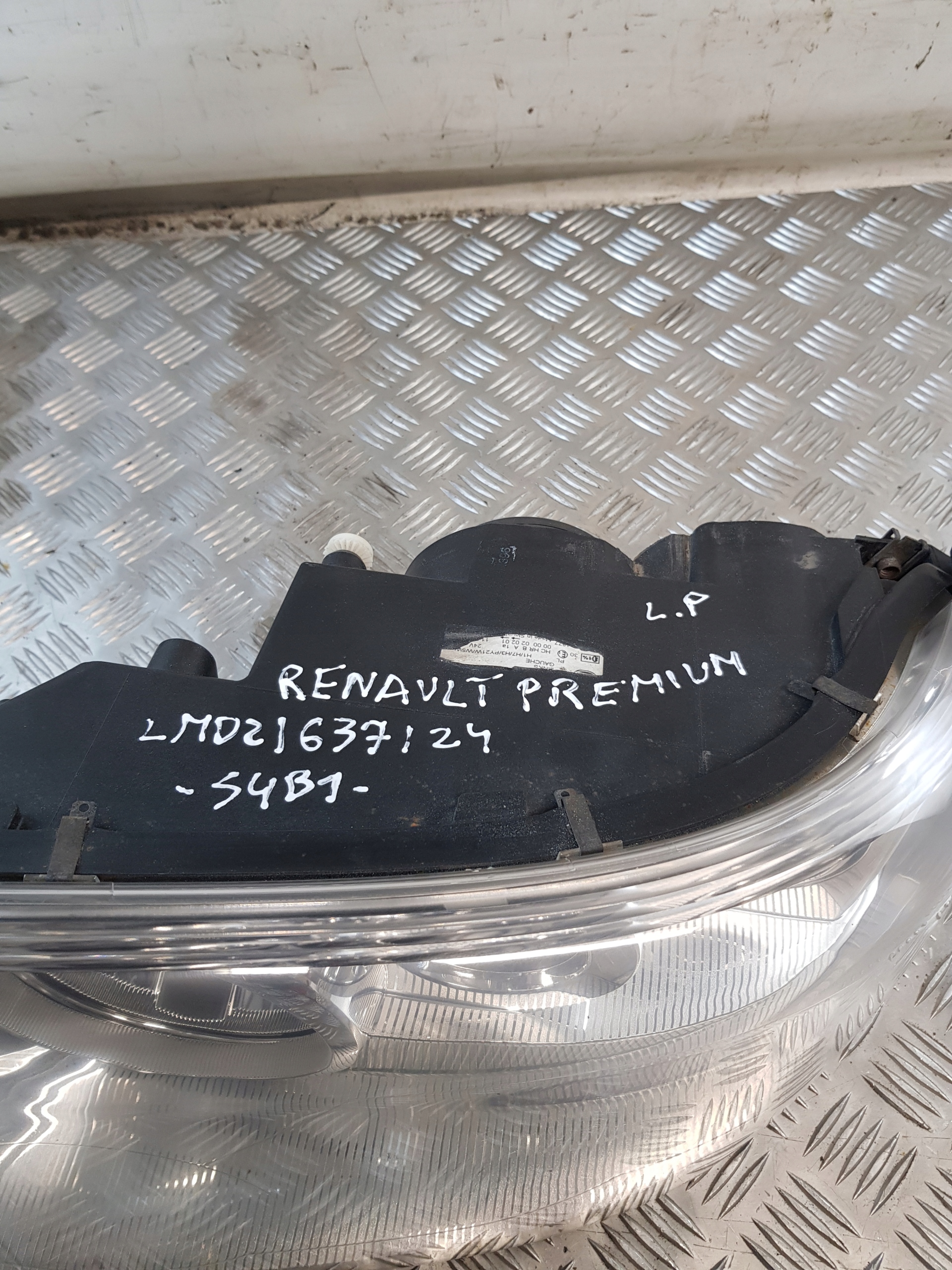 light left front RENAULT PREMIUM EUROPA