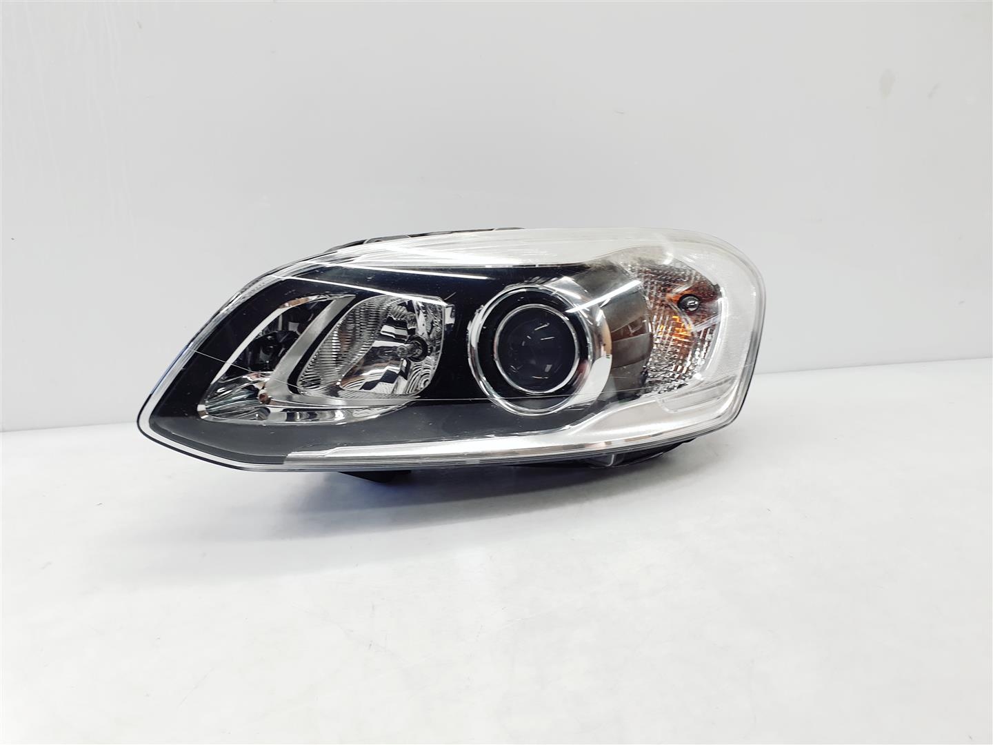 Frontscheinwerfer Volvo XC60 Facelift Xenon Links Scheinwerfer Headlight - Thumbnail 1