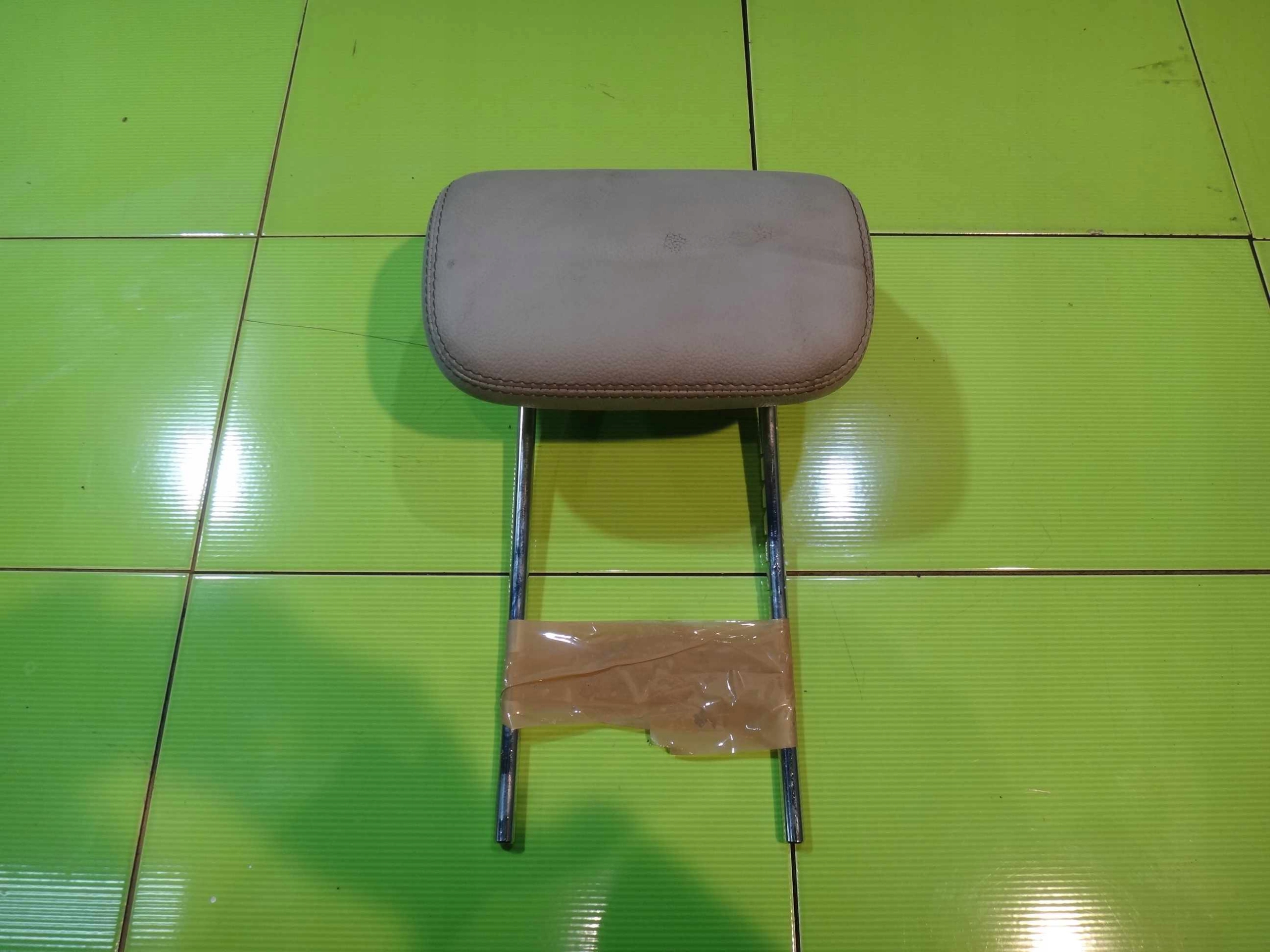 MERCEDES ML II W164 08R підголівник середній задній