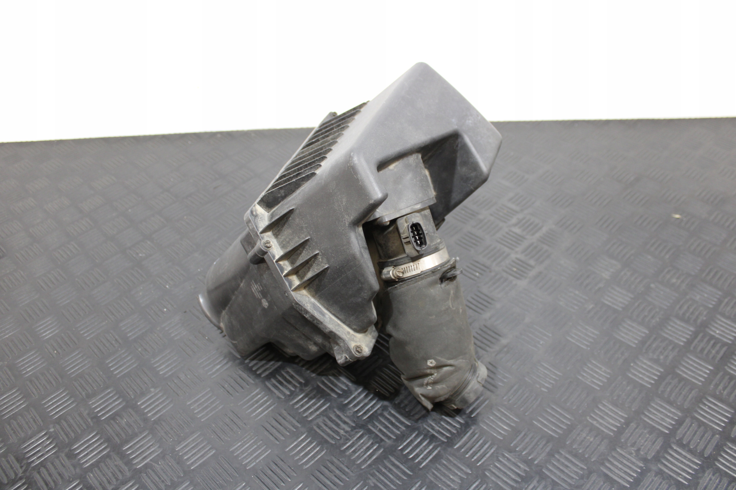 luftfiltergehäuse 68240300AB JEEP CHEROKEE KL