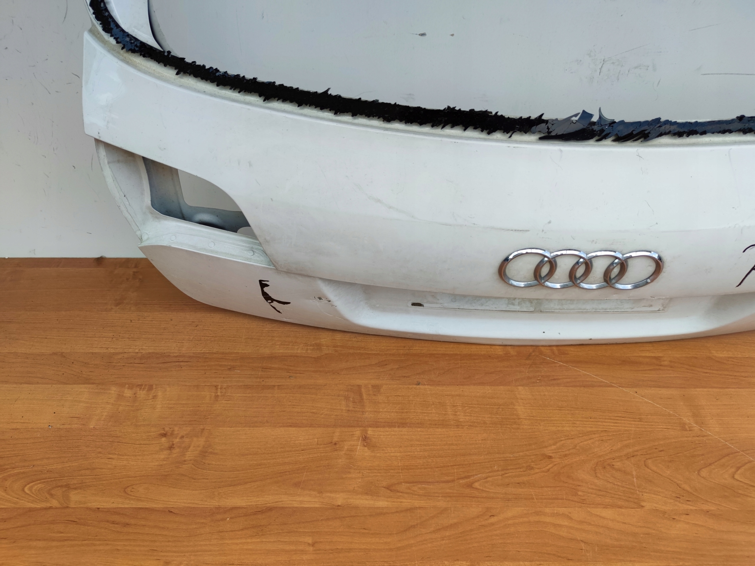 AUDI A6 C6 4F9 4F KOMBI trunk door boot cover