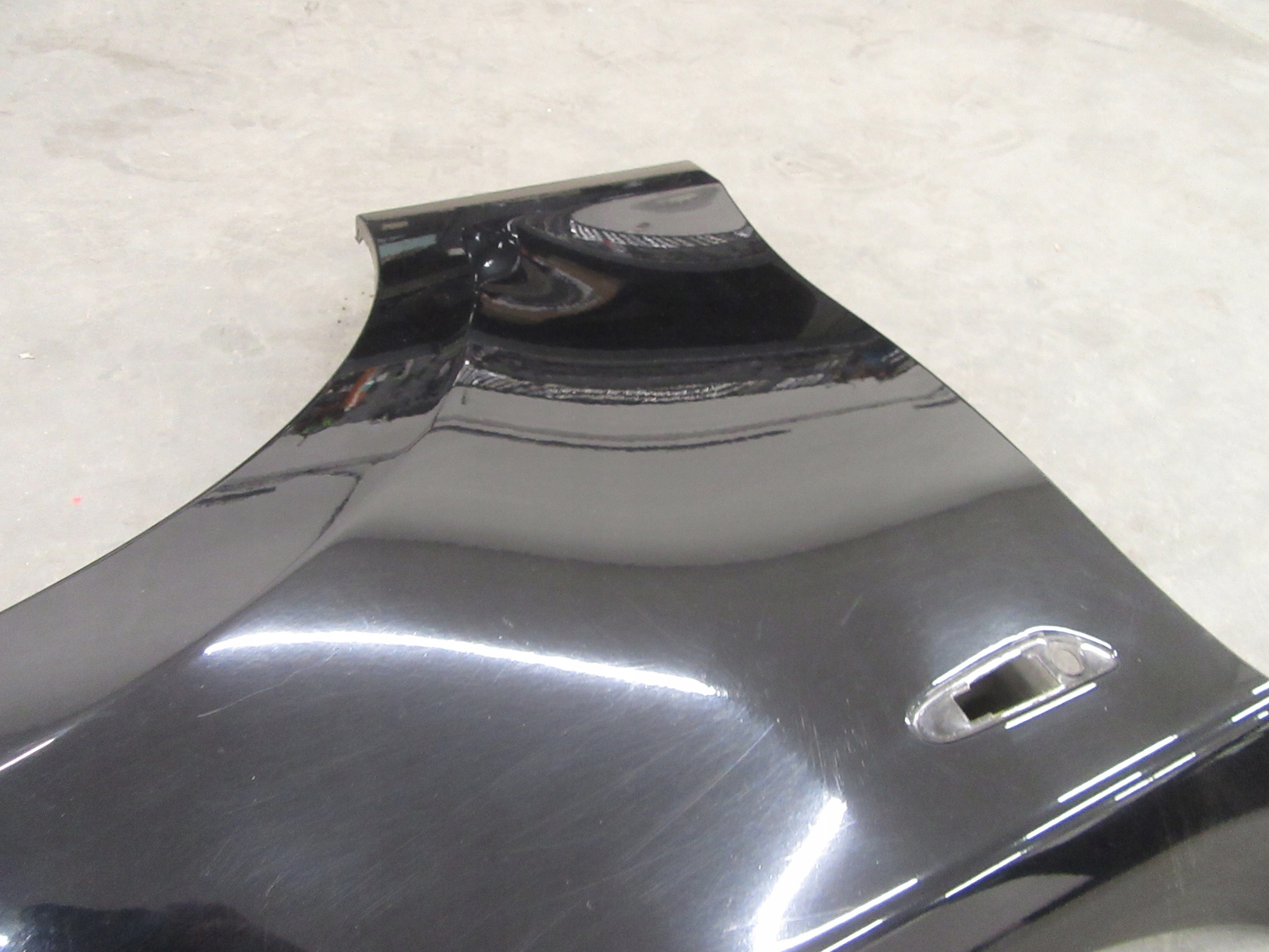 fender right front front BMW 1 e81 e82 e87 e88 Schwarz 2 668