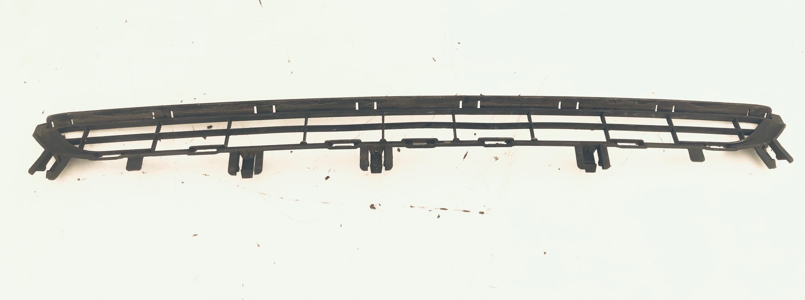 РЕШЕТКА ПЕРЕДНЕГО БАМПЕРА PEUGEOT 3008