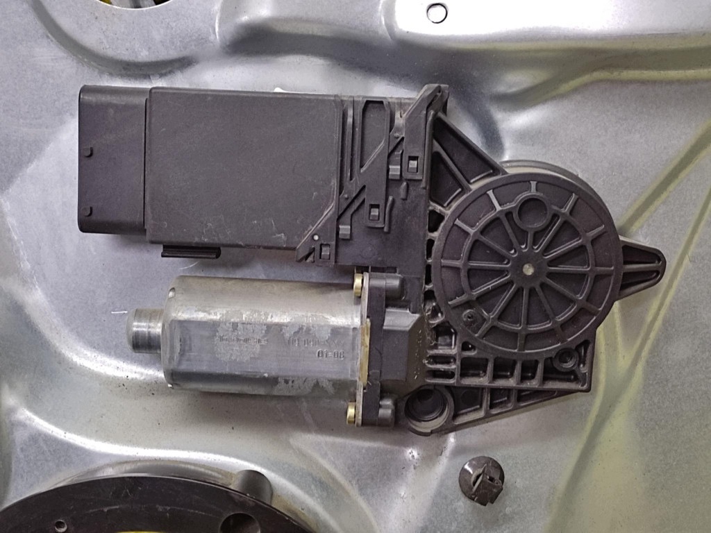VW PASSAT B5 window regulator right front 3B1837462