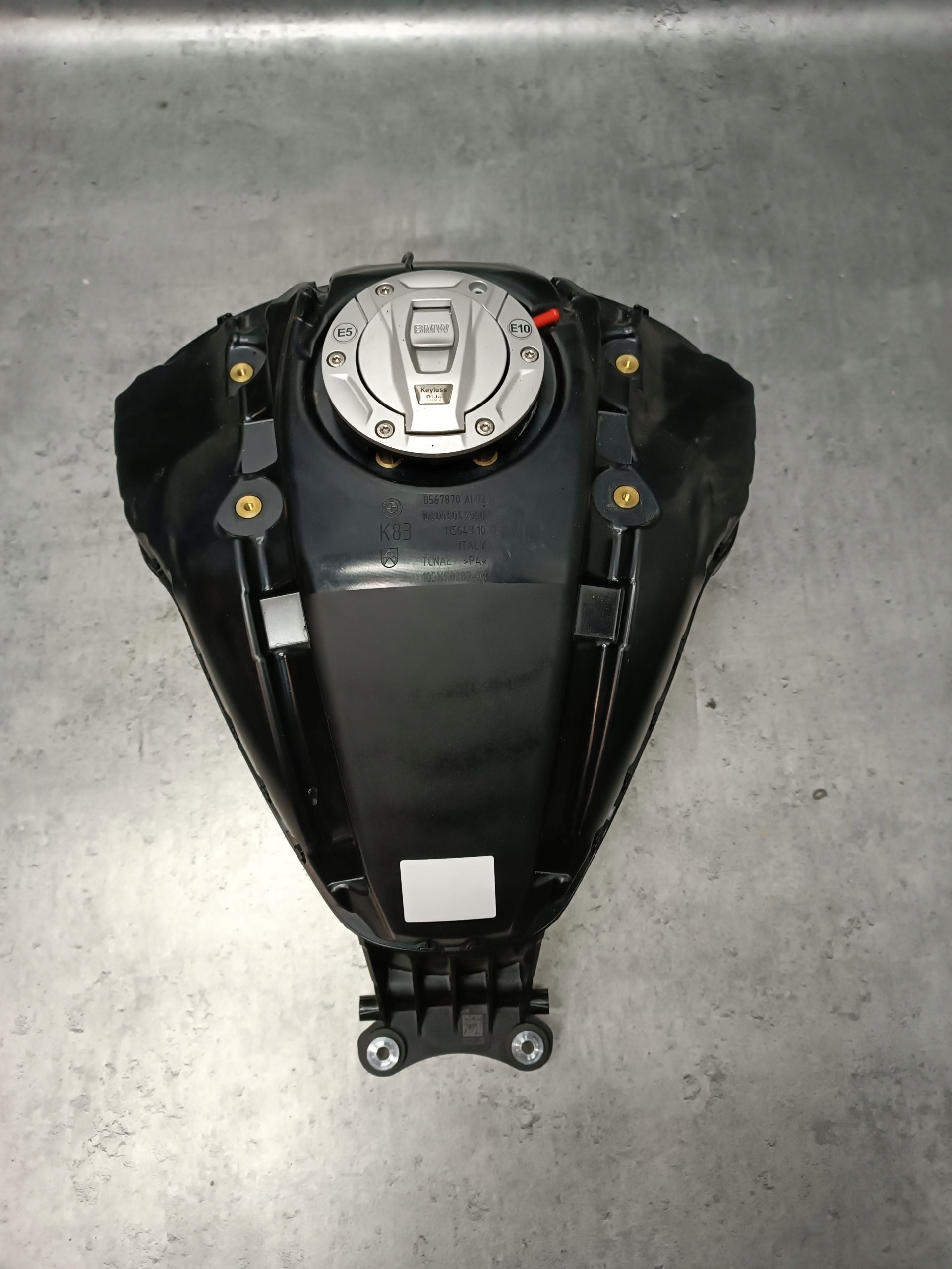 8567870 - BMW F 900R 2022R ТОПЛИВНЫЙ БАК