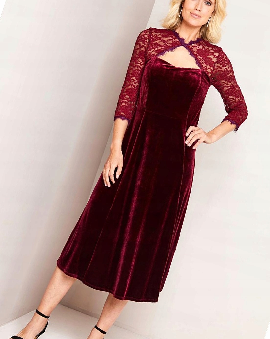 Šaty sametová s krajkovým výstřihem Maxi 4XL