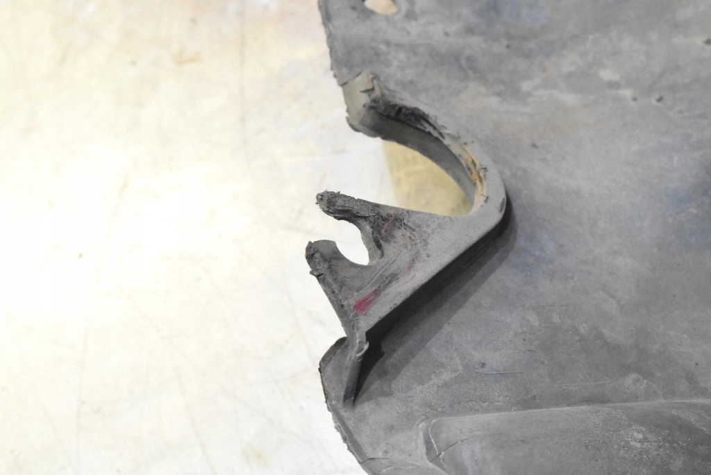 bumper front front BIALY DACIA DUSTER 1 and LIFT 13-17