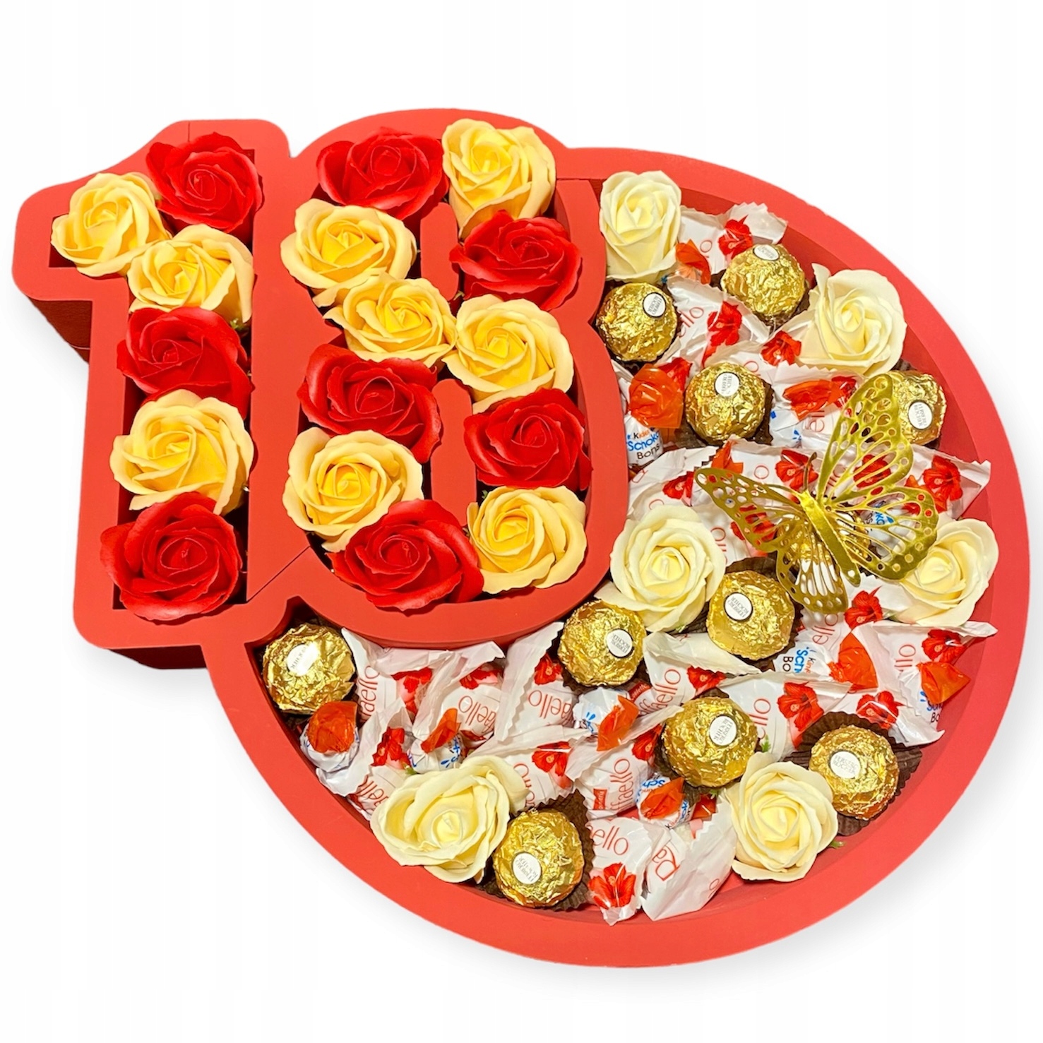 Box Pudełko z liczbą 18 na Urodziny róże mydlane mix słodyczy