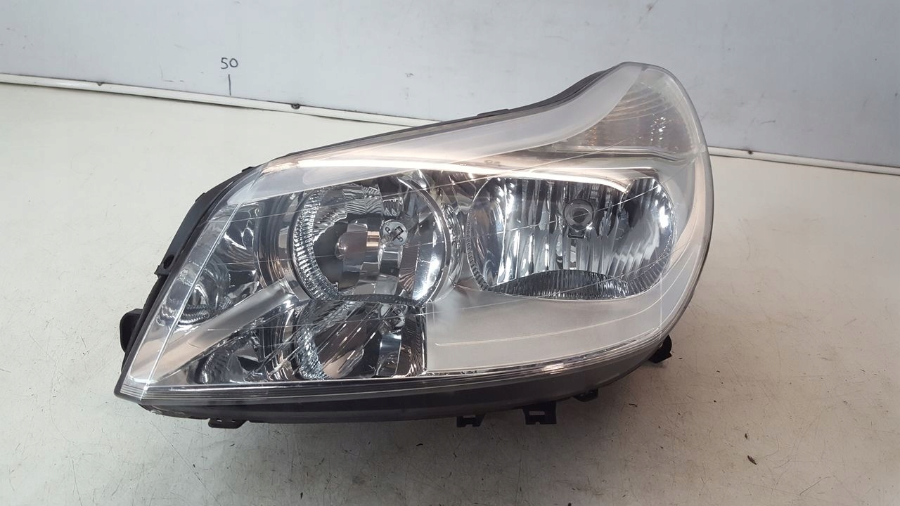 light front front left Citroen C5 and LIFT