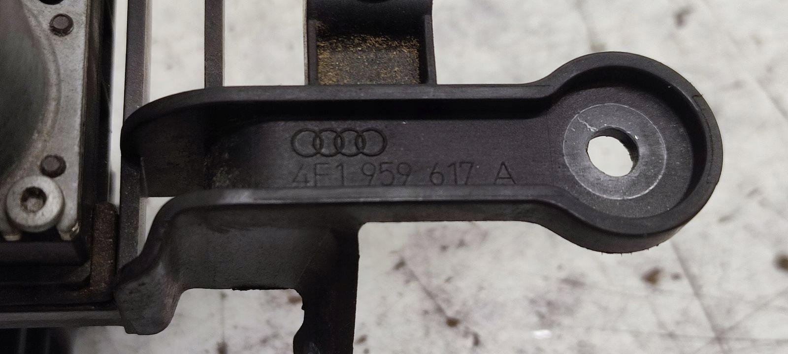mágnesszelep vízpumpa Audi A6 C6 2,4 V6