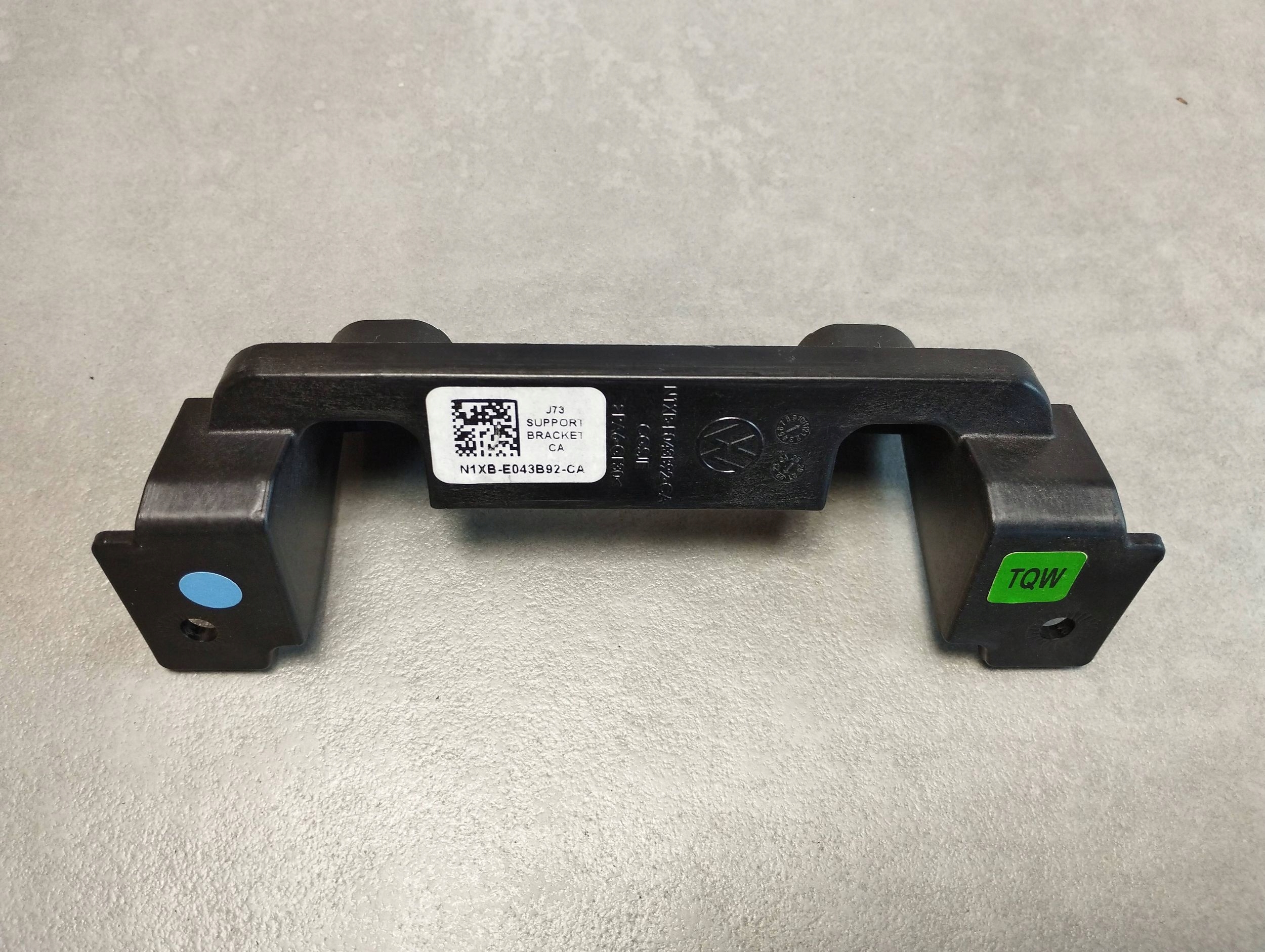 Volkswagen Amarok II 2023 console bracket N1XBE043B92CA
