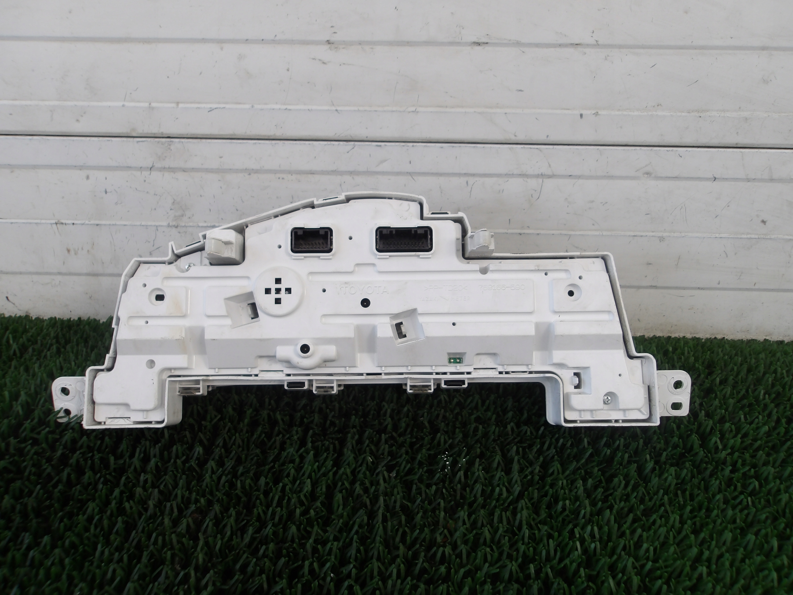 TOYOTA IQ 2008- 1.0 B dials dials 83800-74040-C