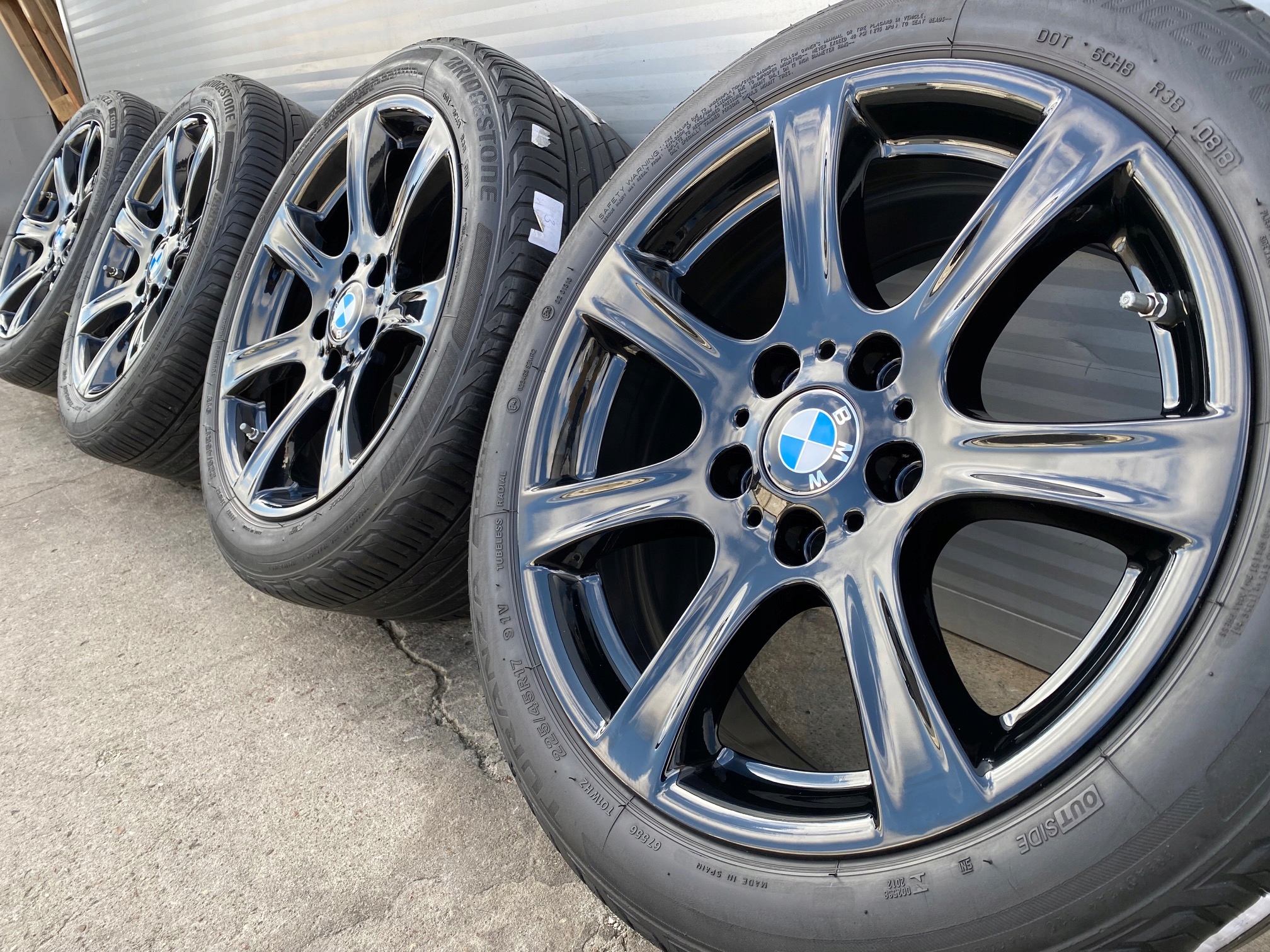 KOŁA LETNIE BMW 1 F20 E87 2 F22 F23 E90 225/45/17 Marka opon Bridgestone