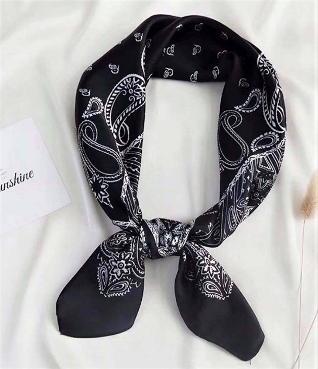 APASZKA GAWROSZKA BANDANA MALA CHUSTA czarna 70/70 Marka inna