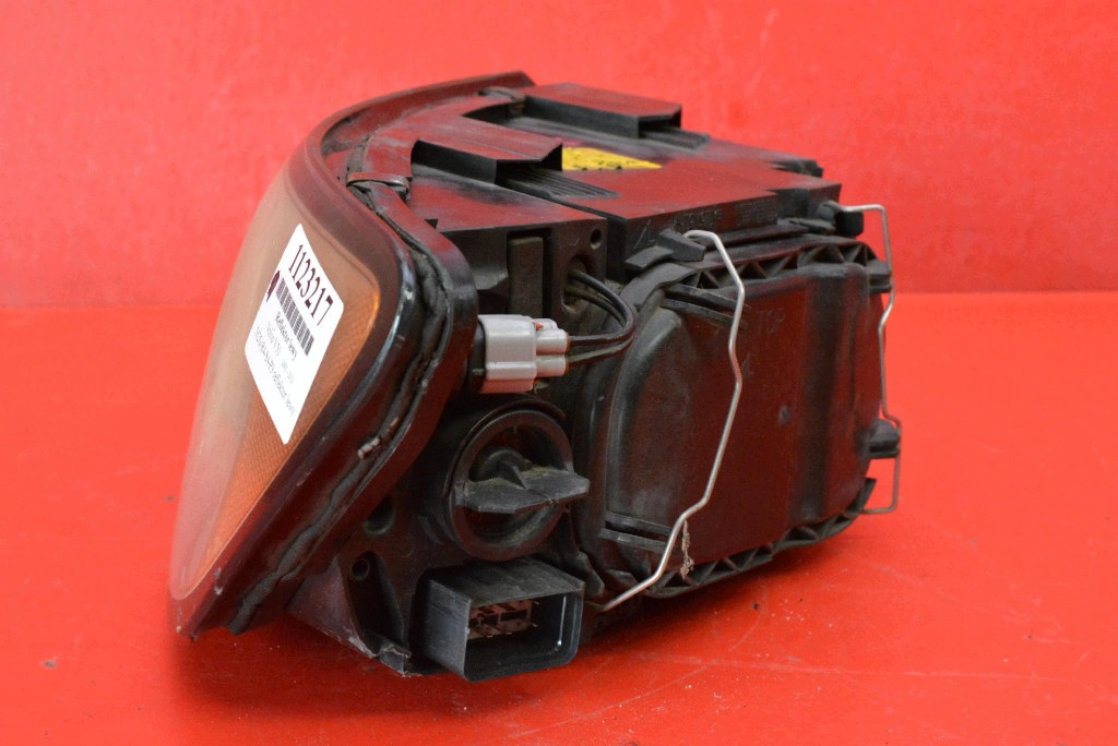 REFLEKTOR left light front lens EU 30698885 VOLVO V50 1 and 03-11