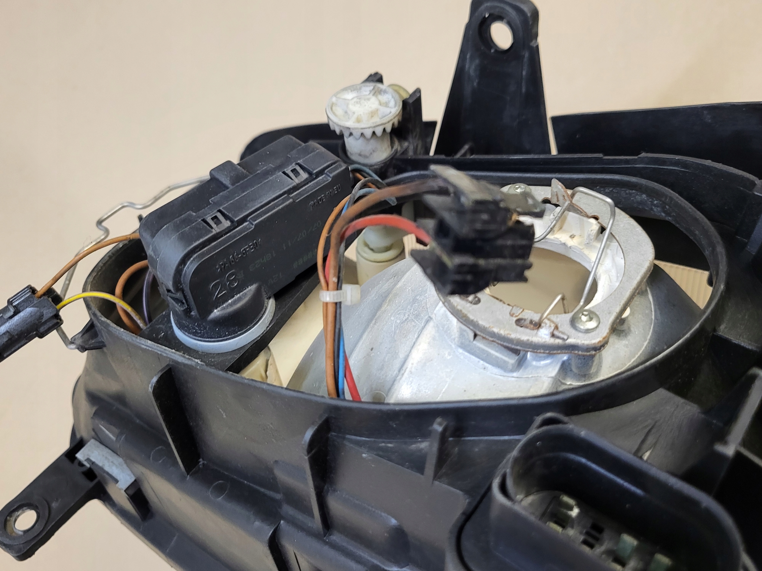 REFLEKTOR light right front mini motor VW POLO III 6N LIFT OE EU VALEO