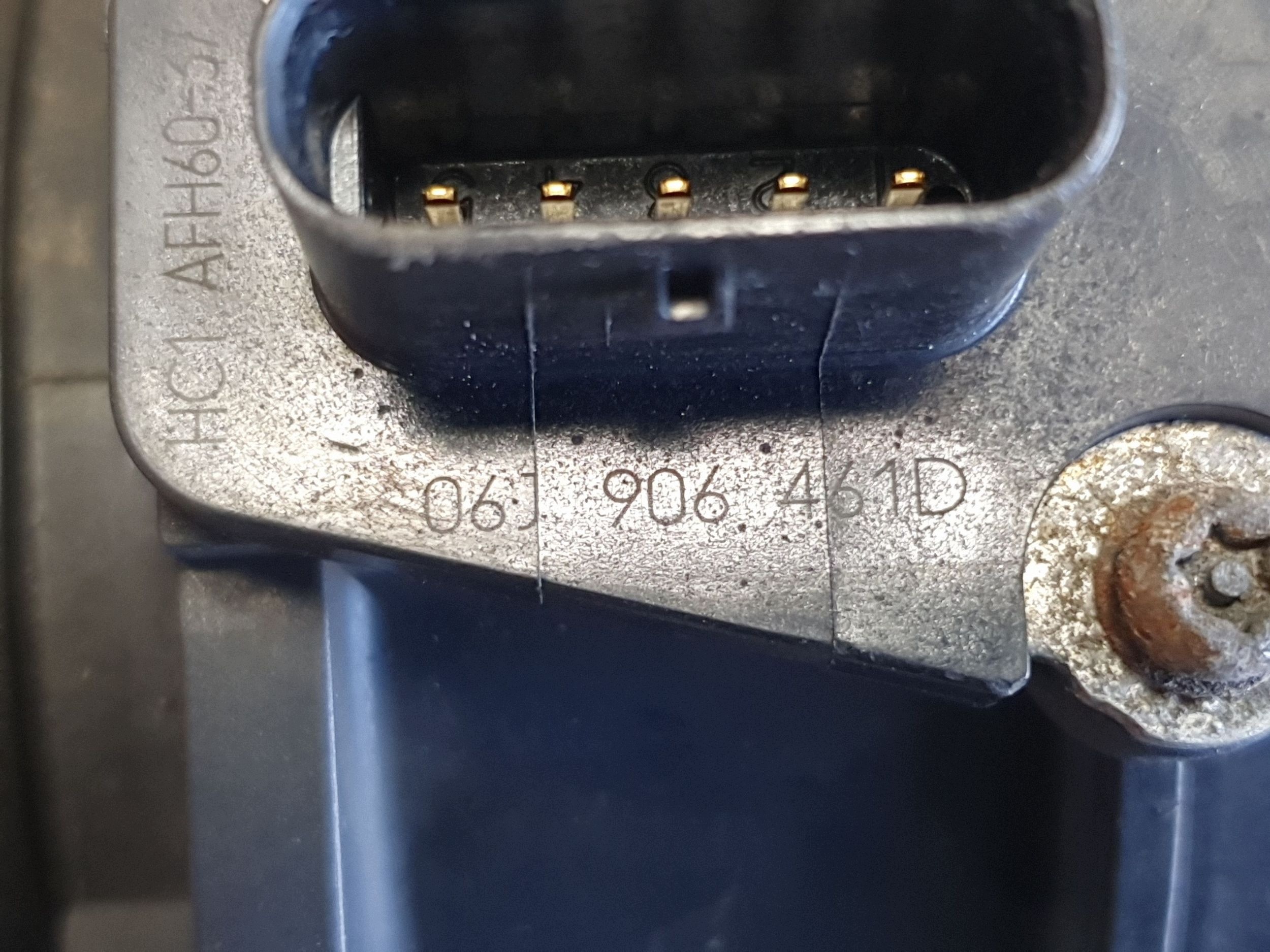 Volkswagen PASSAT CC flow meter 06J906461D