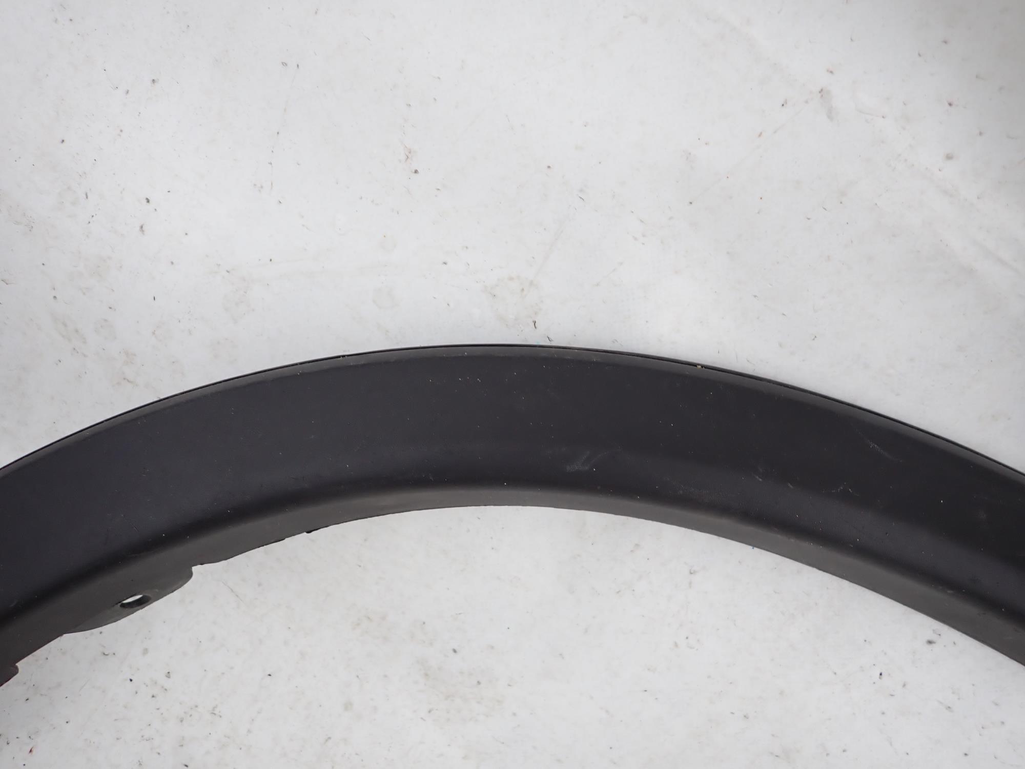 MITSUBISHI ASX and 1 LIFT 12-22 cap left rear part