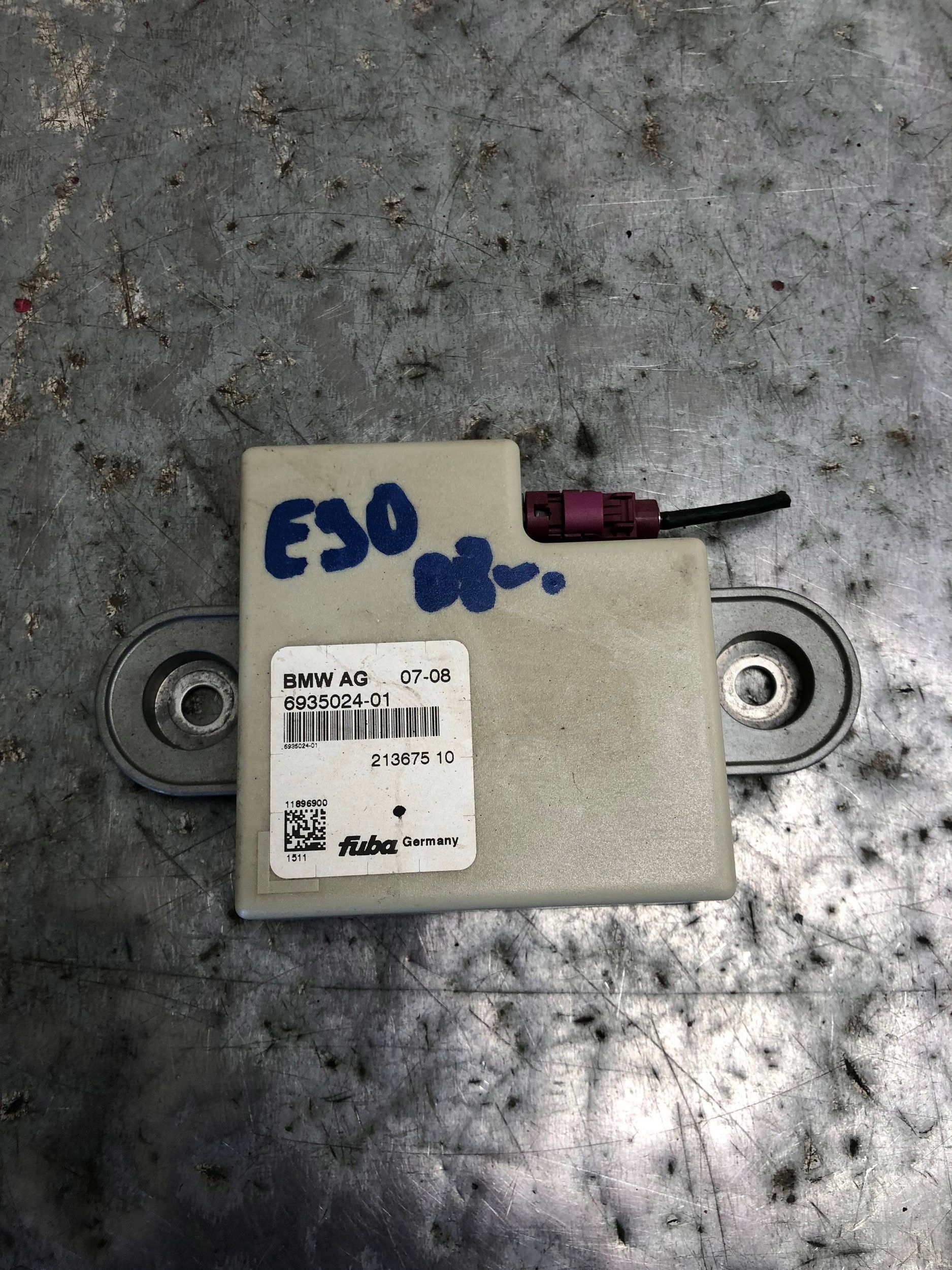 Verstärker ANTENY BMW E90 6935024