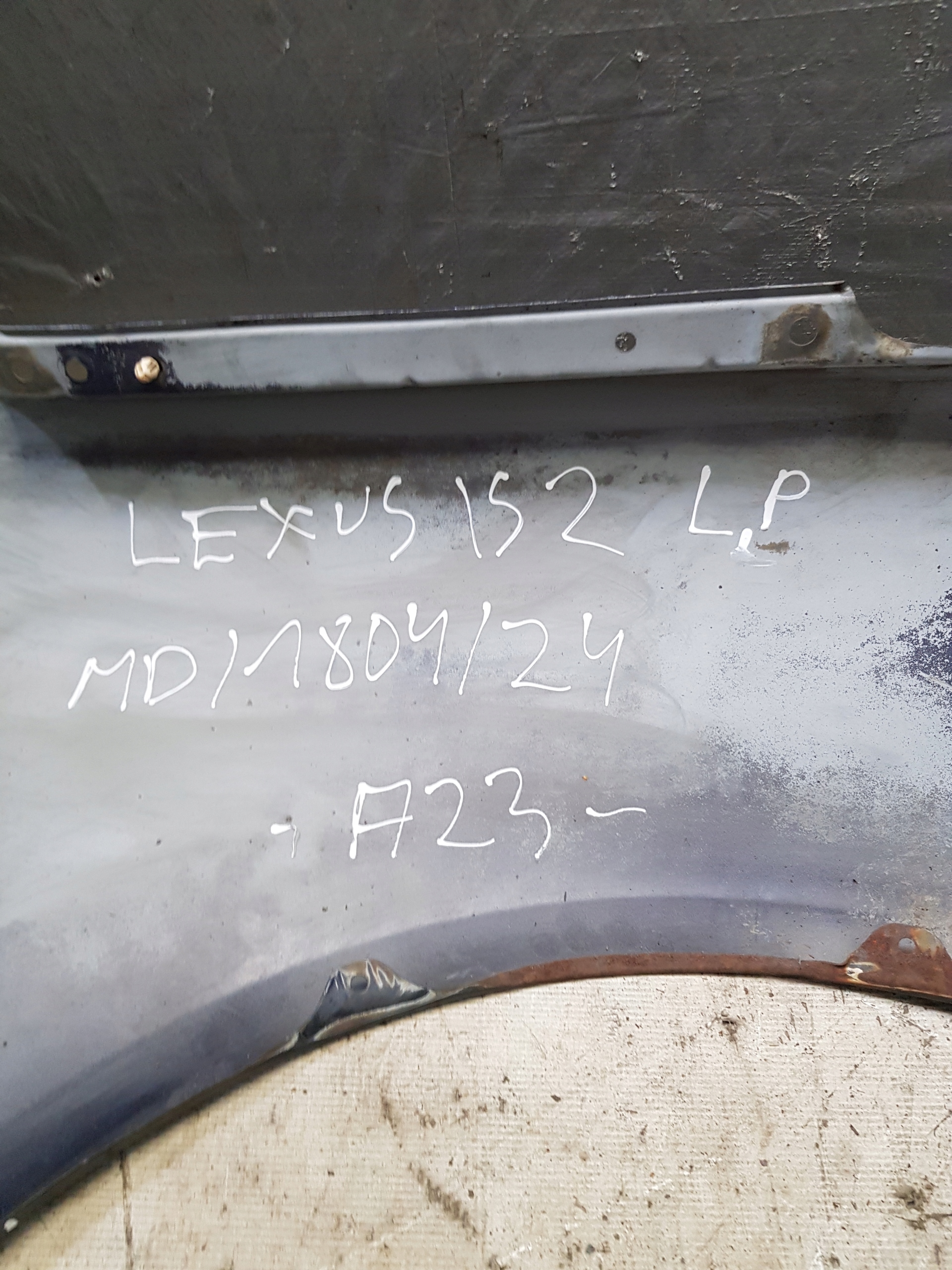 fender LEXUS IS 2 left front graphitic