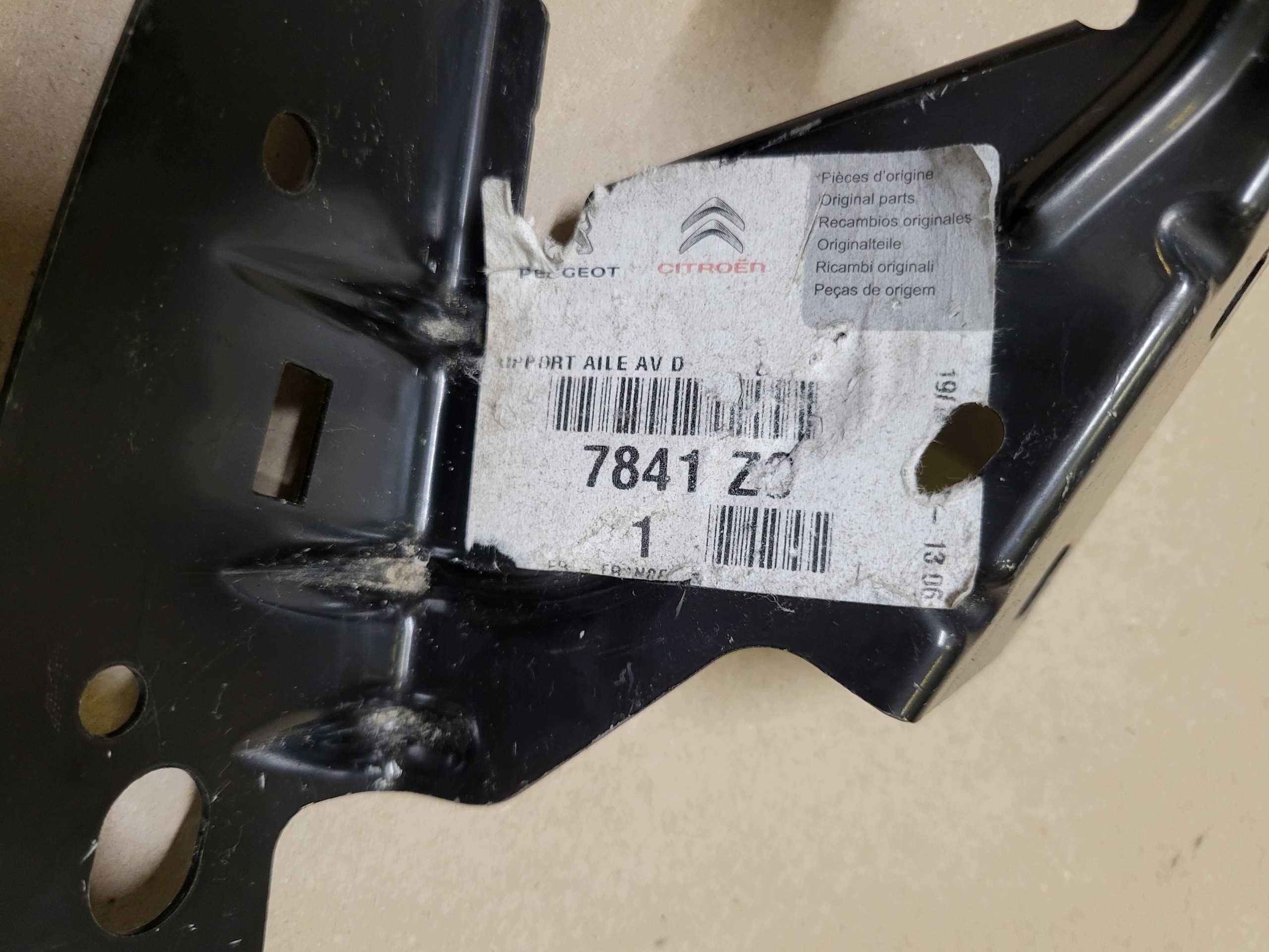 support console étrier poignée aile droite avant CITROEN C3 DS3 PEUGEOT