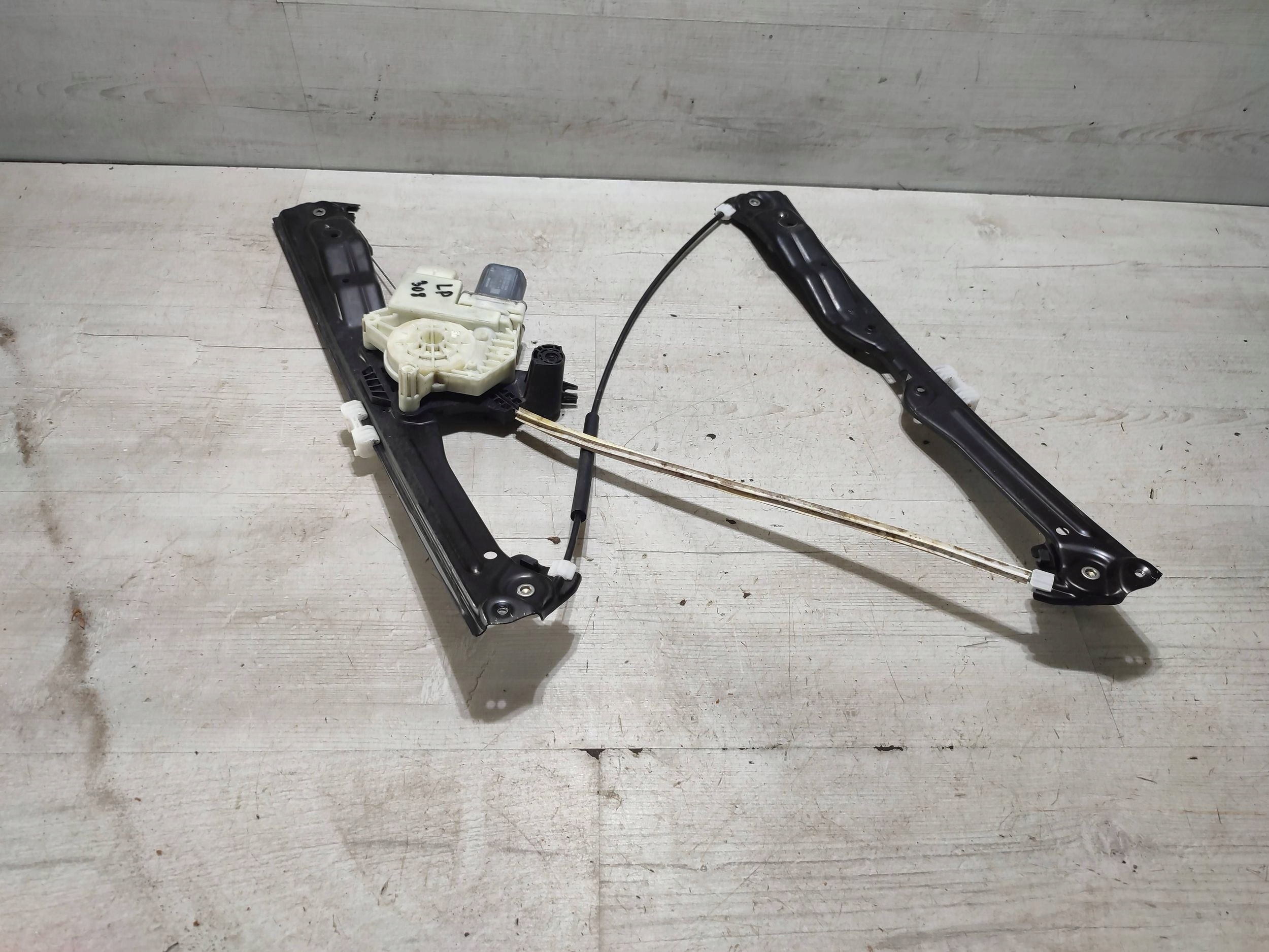 Peugeot 308 2019 front left electrical window regulator door przednich