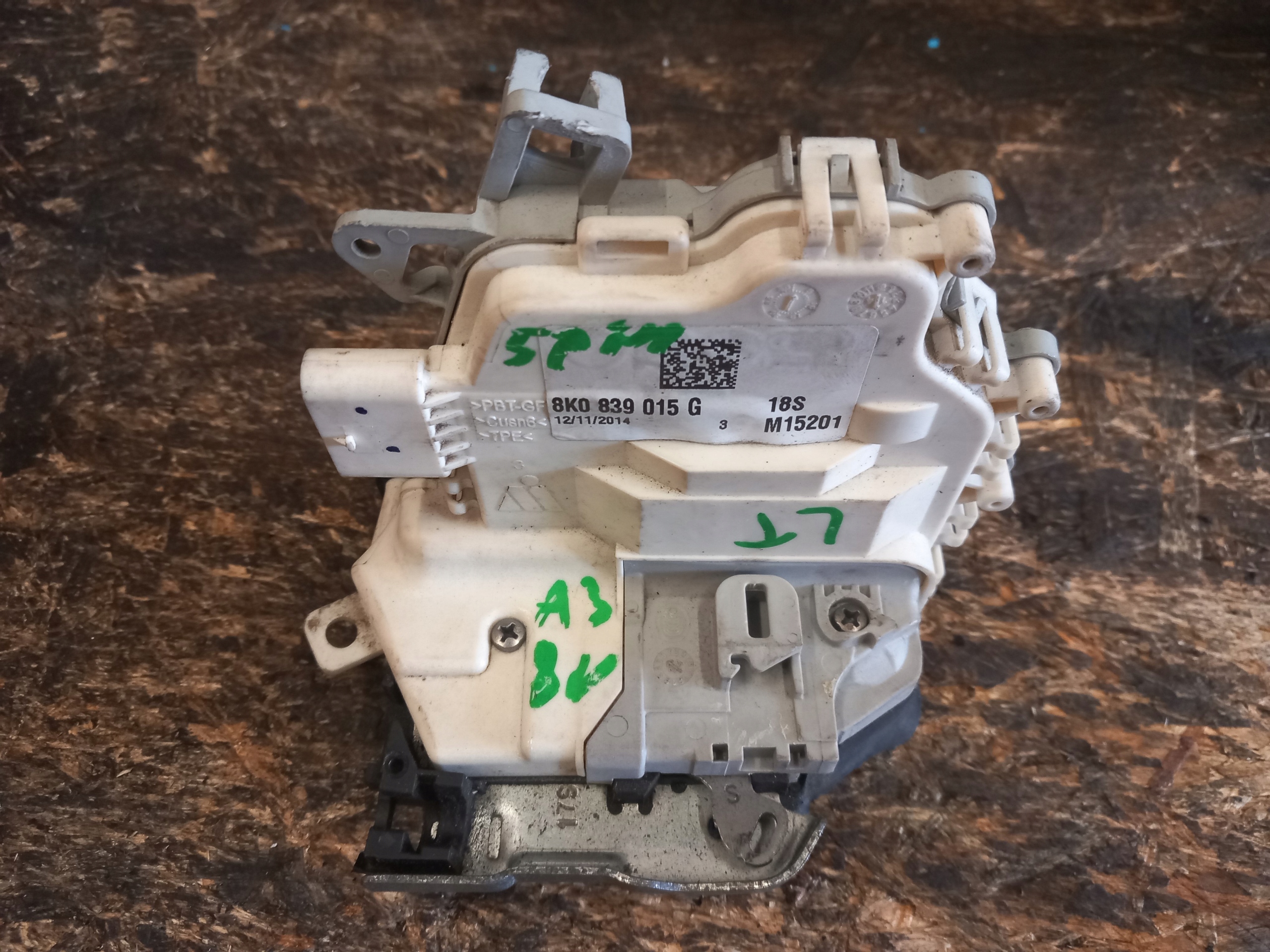 AUDI A3 8V lock door left rear part 5 PIN 8K0839015G