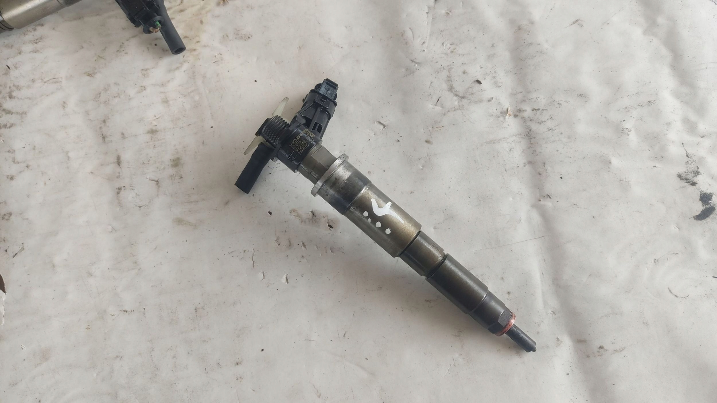 injector RENAULT 2.0 DCI