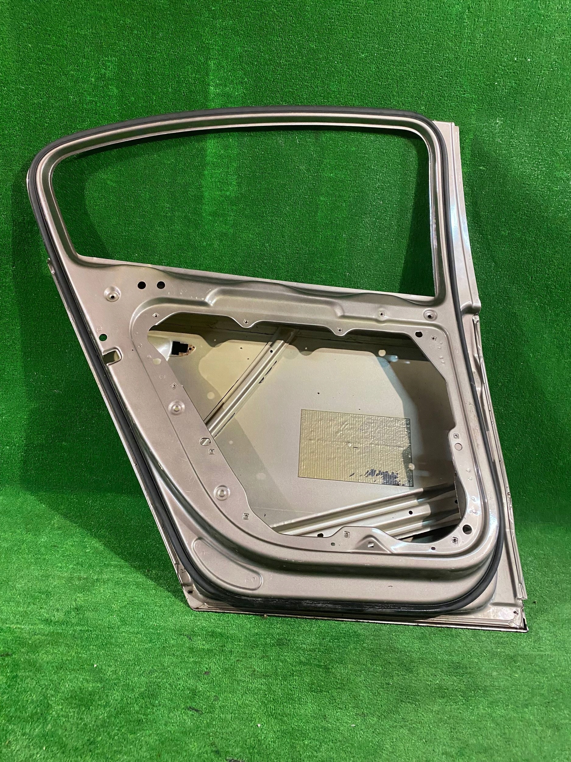 door rear part rear. left VW PASSAT B7 sedan