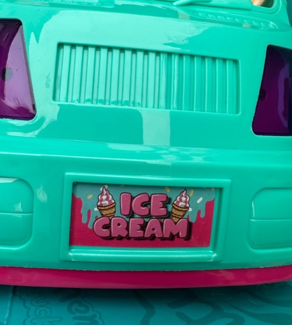 RÓŻOWE AUTO LODZIARNIA Z LALKĄ JAK BARBIE Marka Icom Poland