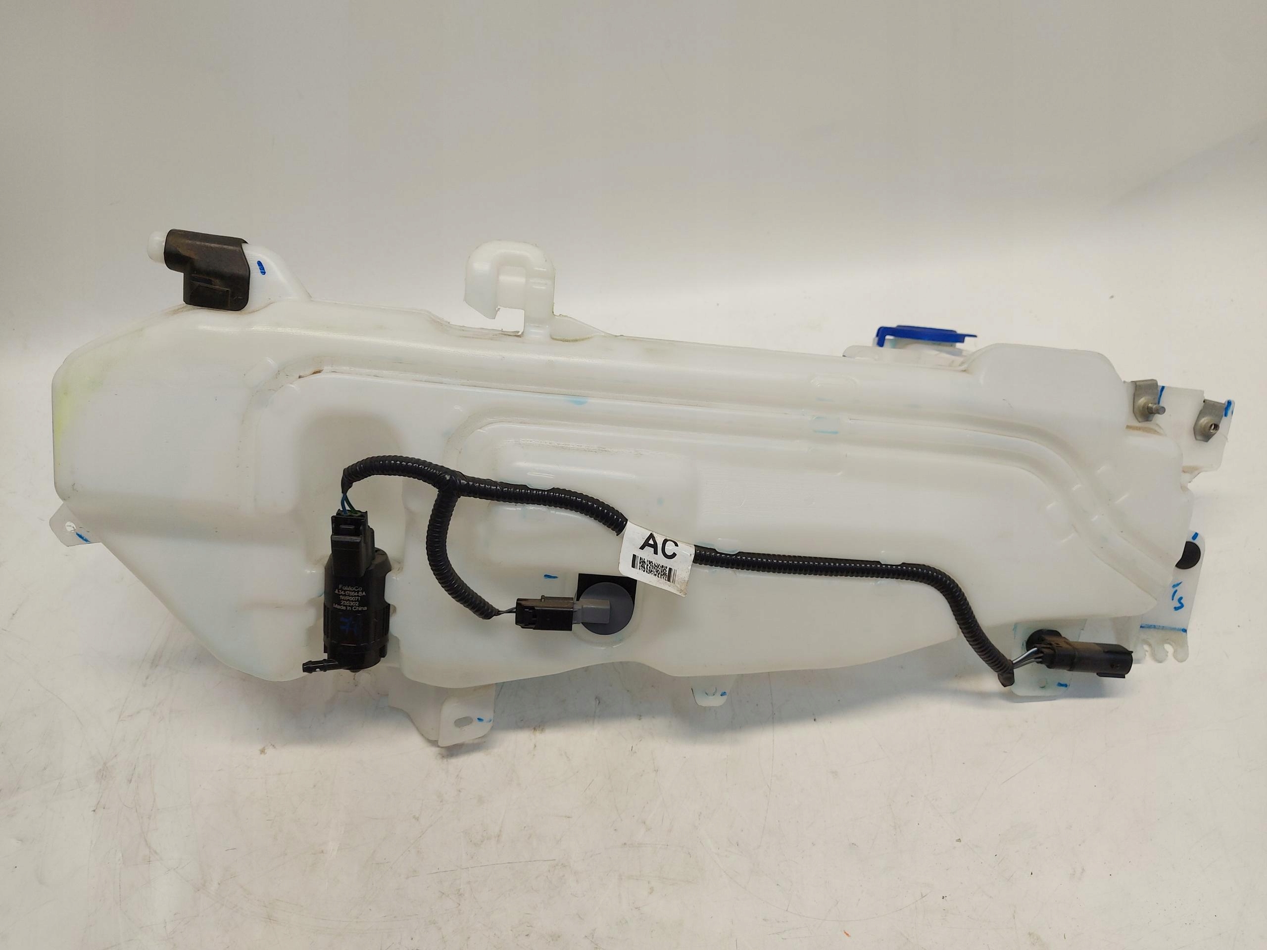 Ford Ranger VI 6 AMAROK II washer fluid tank