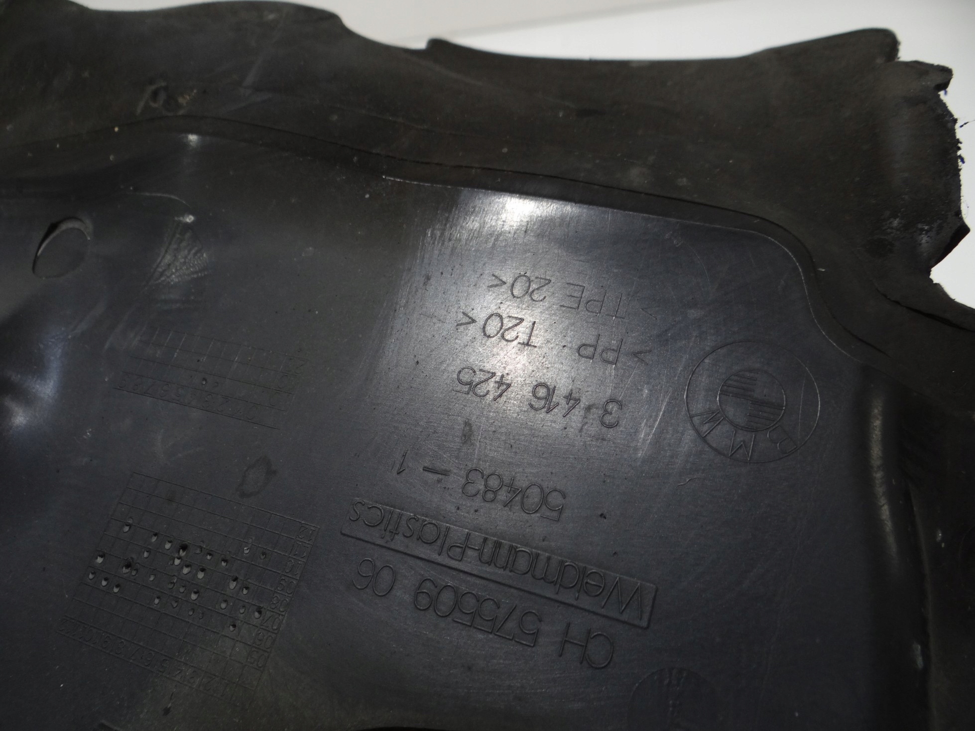 drain air left BMW X3 E83 LCI 3416425