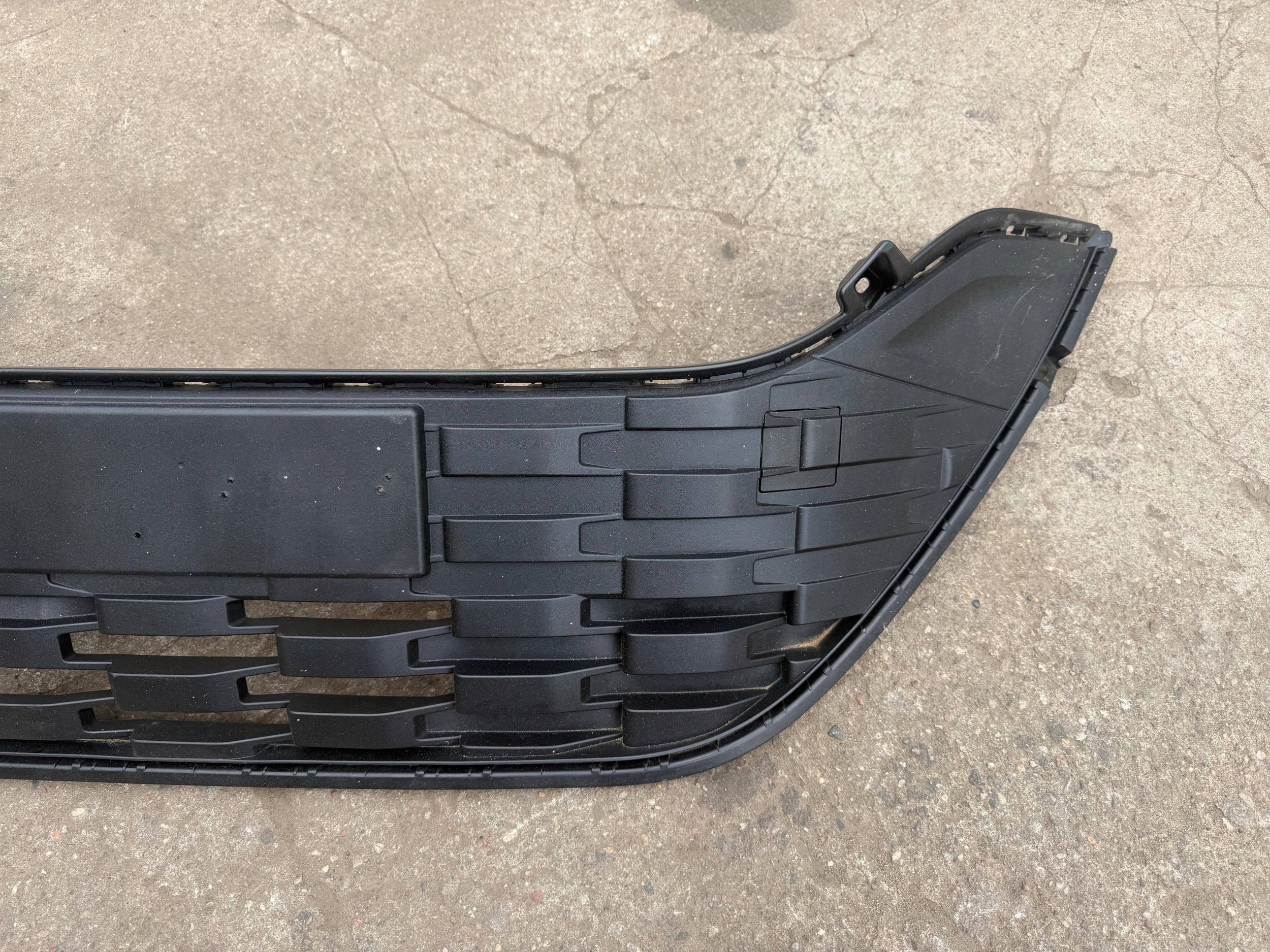 HYUNDAI BAYON grid central of a bumper grille front front 86351-Q0AA0