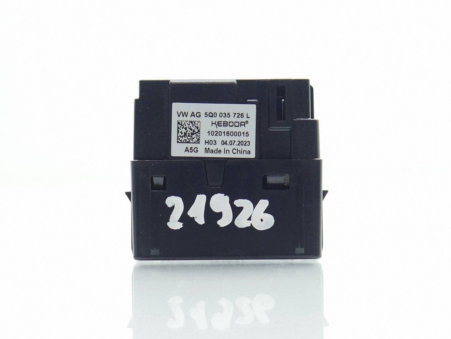 PANEL input WYJSCIE adapter PORT 2X USB SEAT LEON III 5F 5Q0035726L